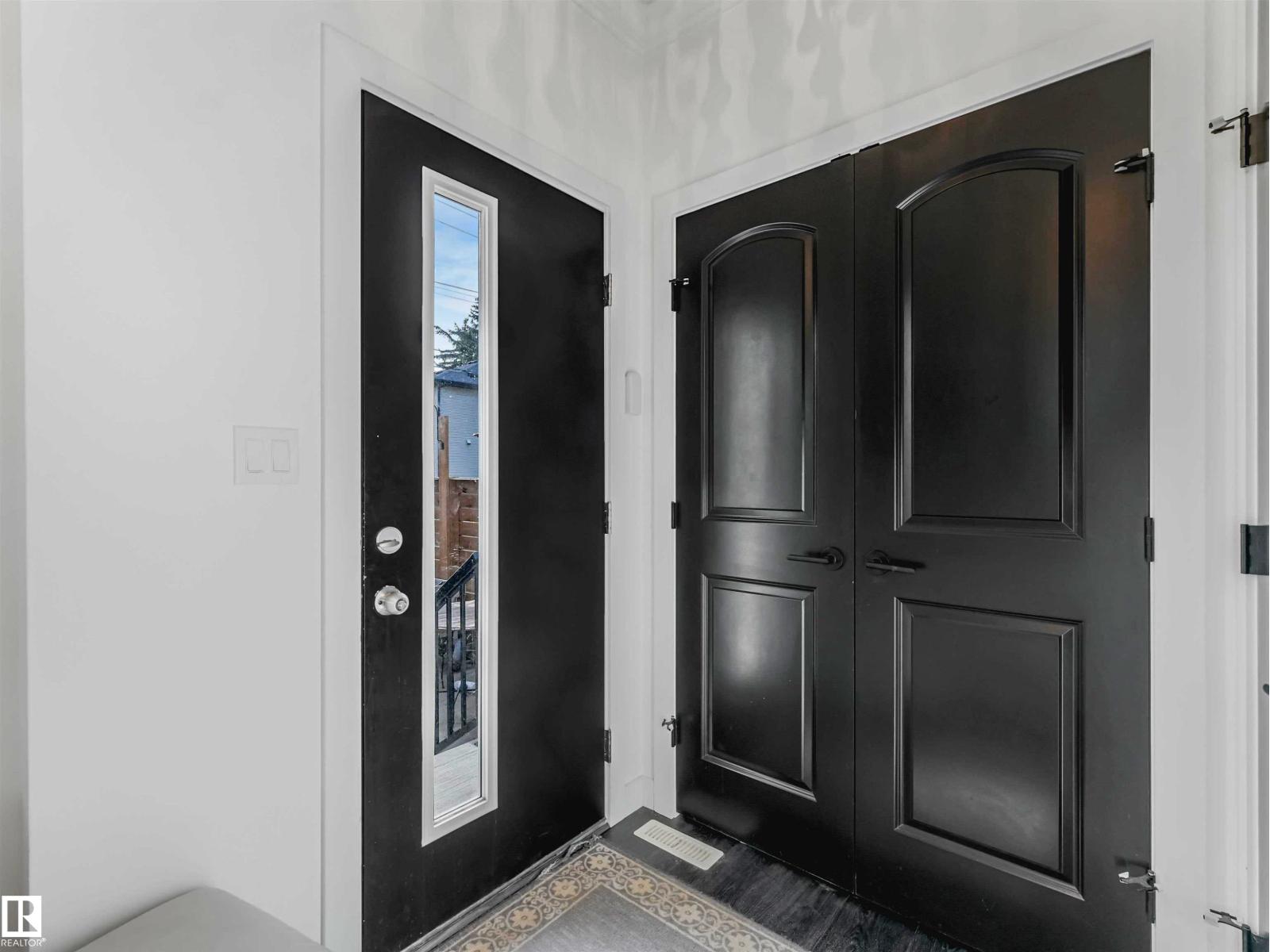 6420 106 ST NW - 18