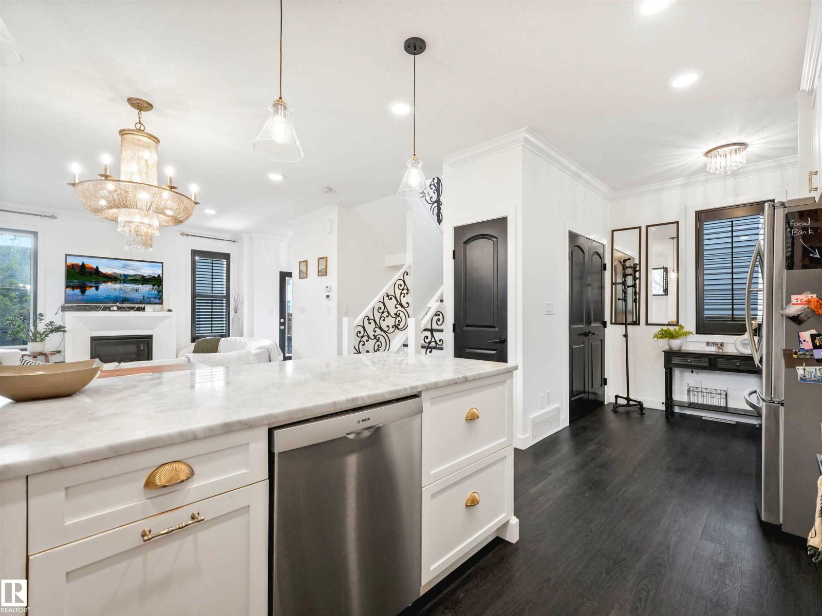 6420 106 ST NW - 13