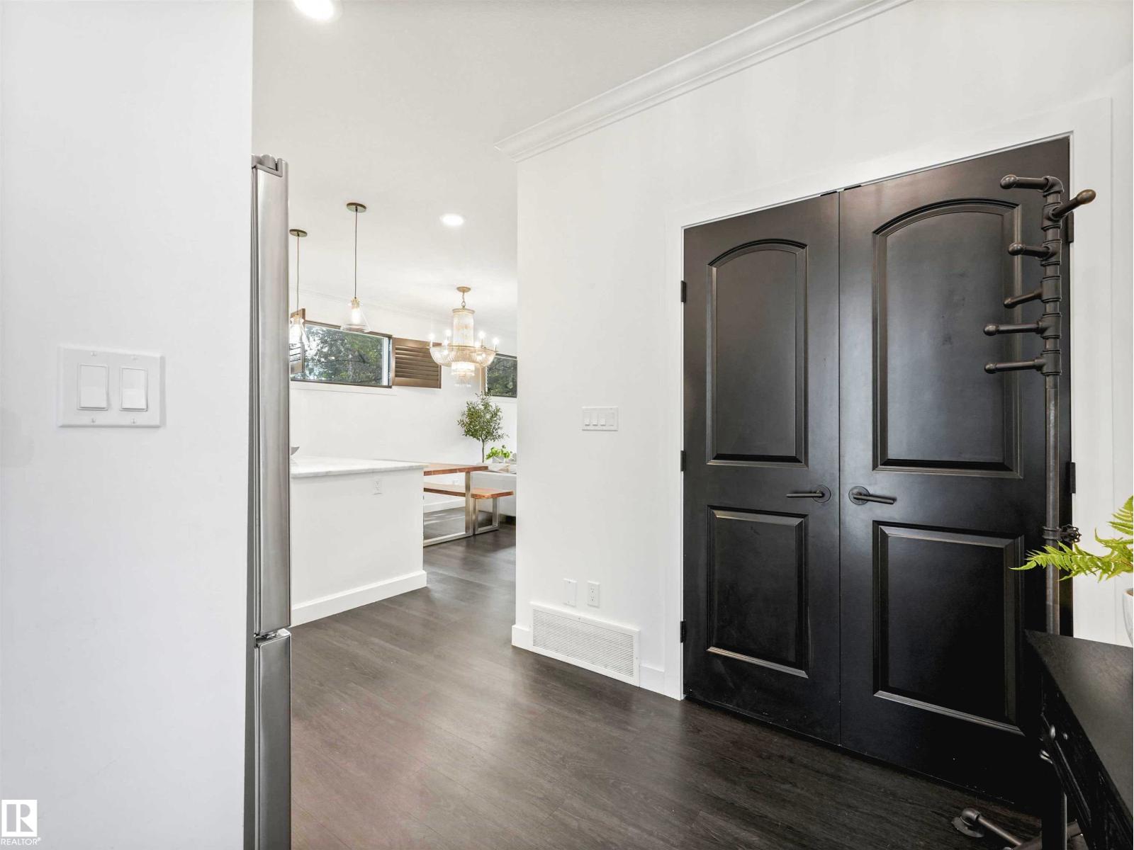 6420 106 ST NW - 5