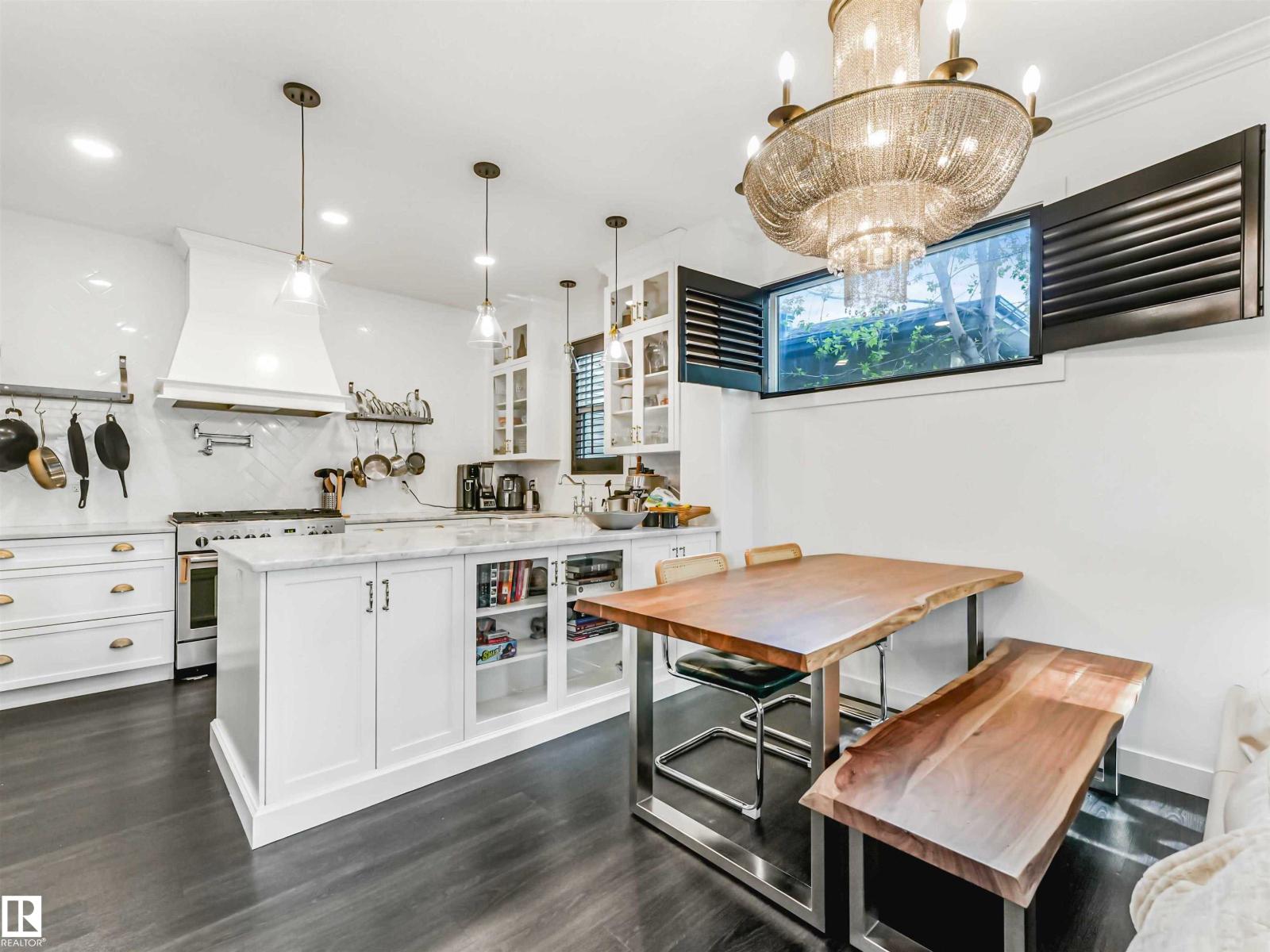 6420 106 ST NW - 15