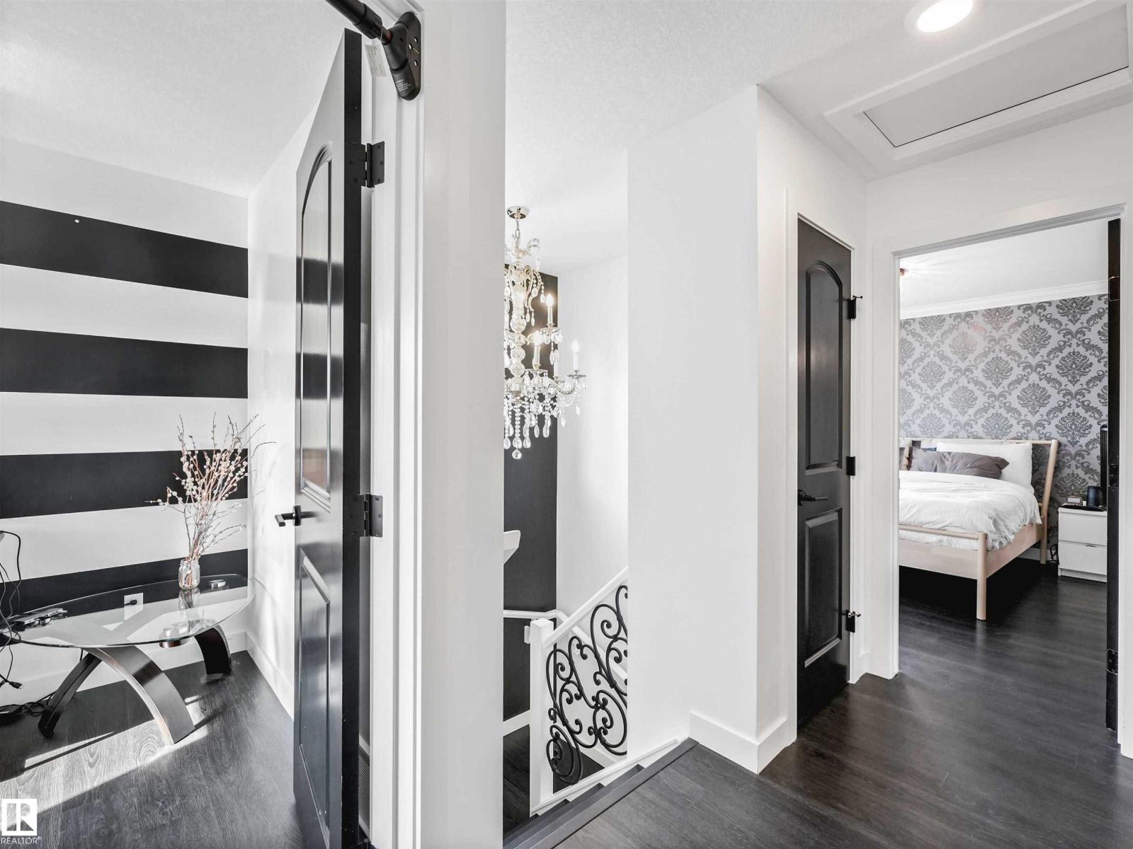 6420 106 ST NW - 23