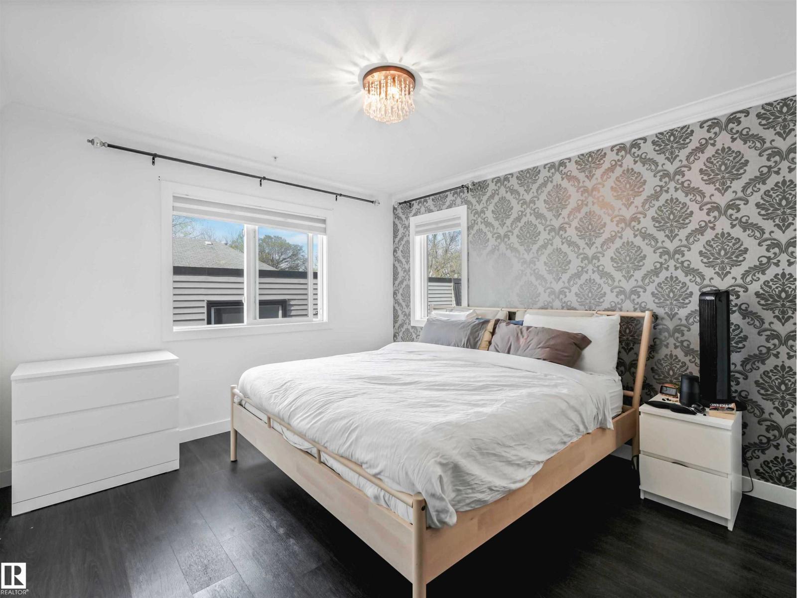 6420 106 ST NW - 24