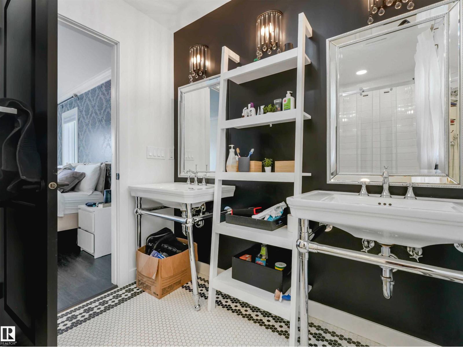 6420 106 ST NW - 28