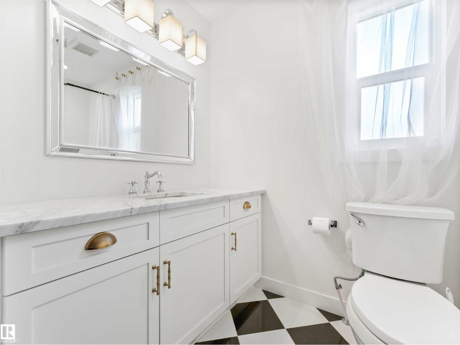 6420 106 ST NW - 34