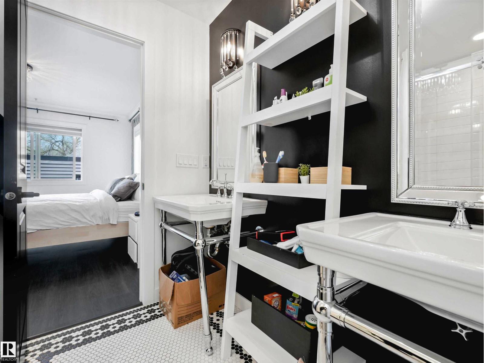 6420 106 ST NW - 29
