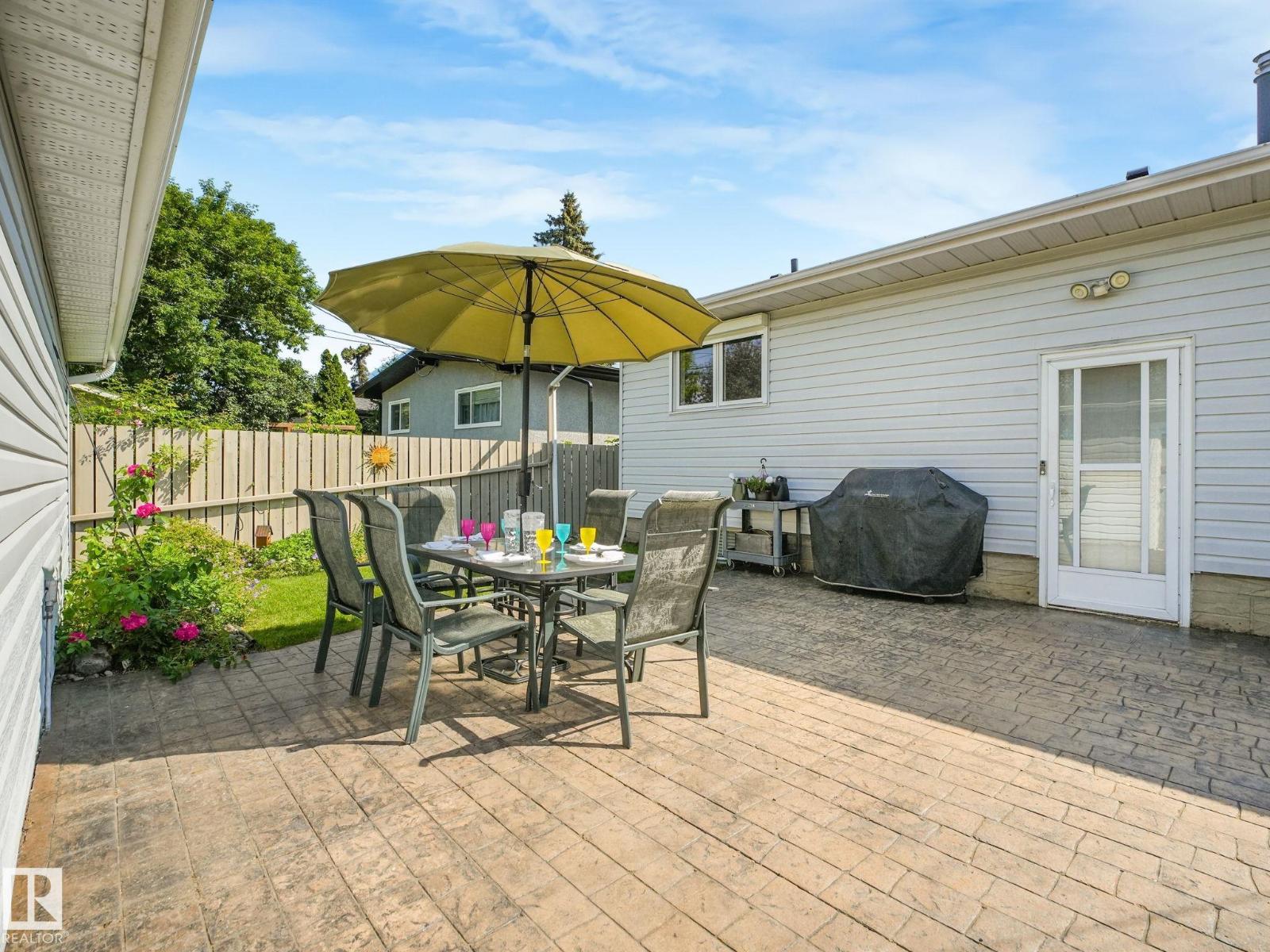 9528 54 ST NW - 9