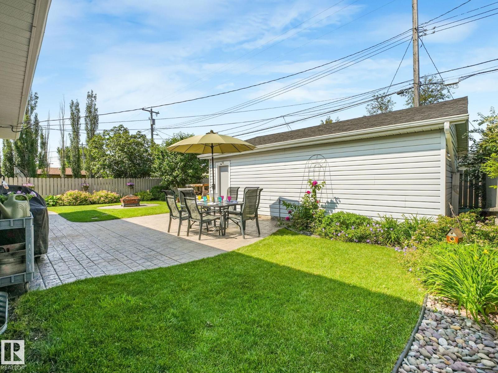 9528 54 ST NW - 11