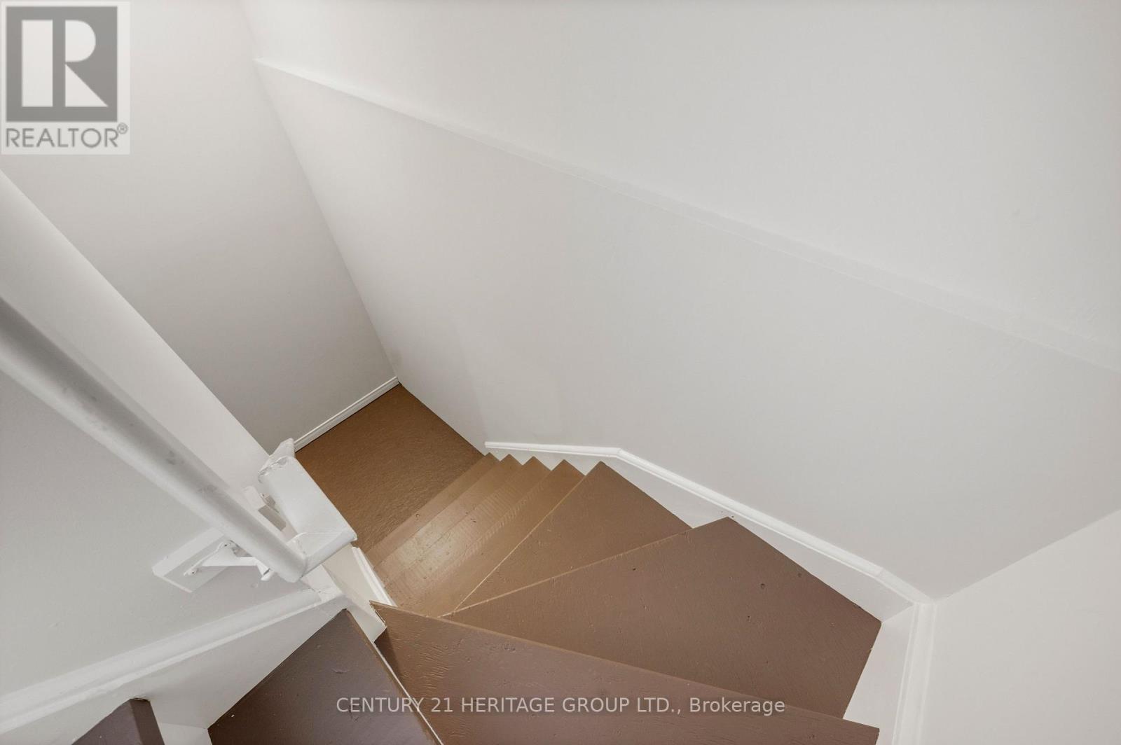29 RUTHVEN CRESCENT - 21
