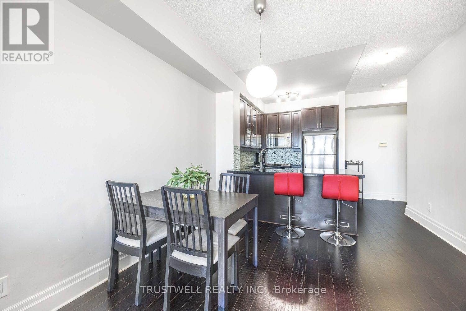 #1207 151 UPPER DUKE CRESCENT - Image 14