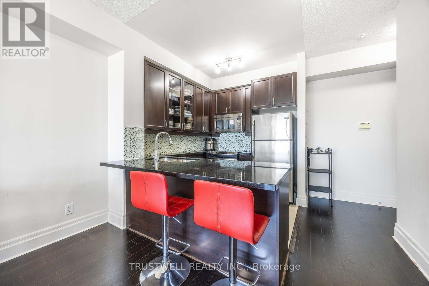 #1207 151 UPPER DUKE CRESCENT - Image 16