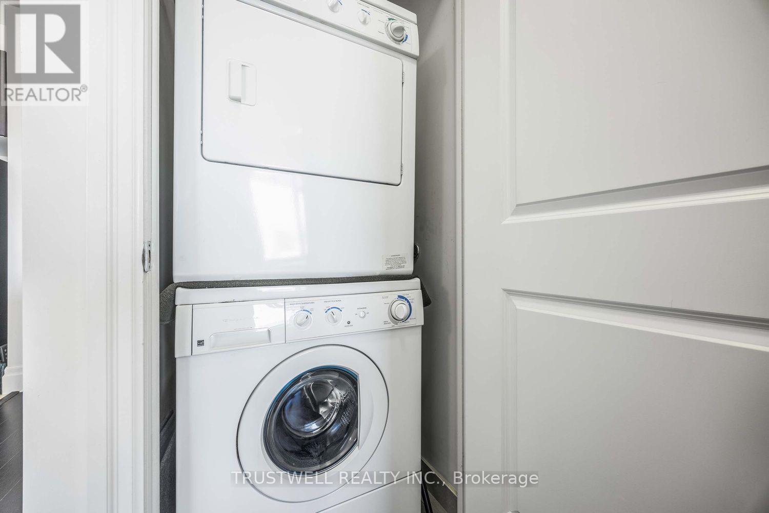 #1207 151 UPPER DUKE CRESCENT - Image 21