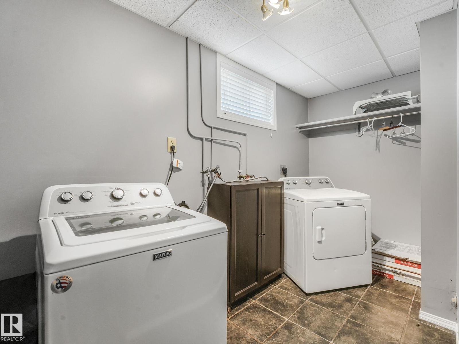 9528 54 ST NW - 64