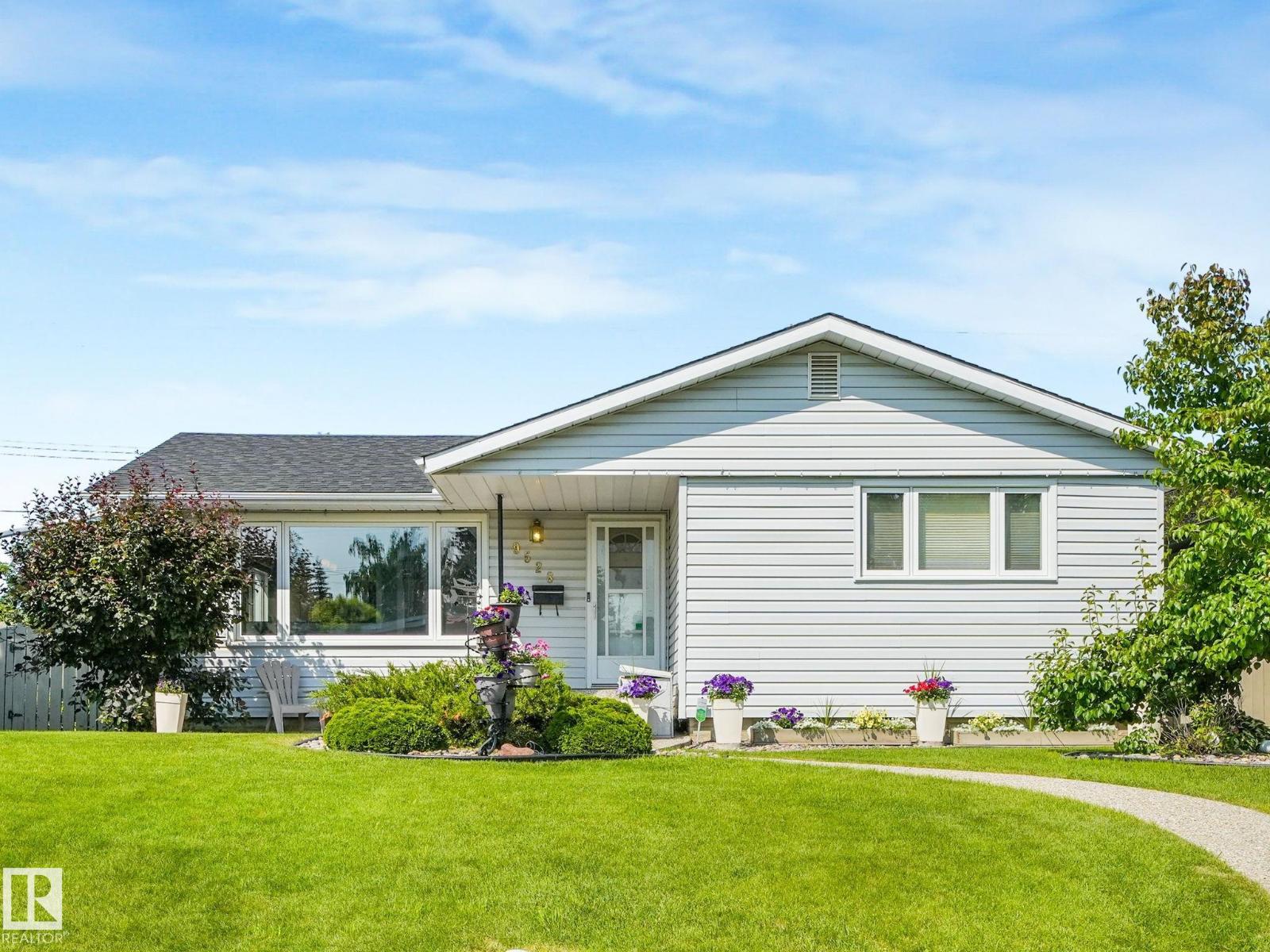 9528 54 ST NW - 2