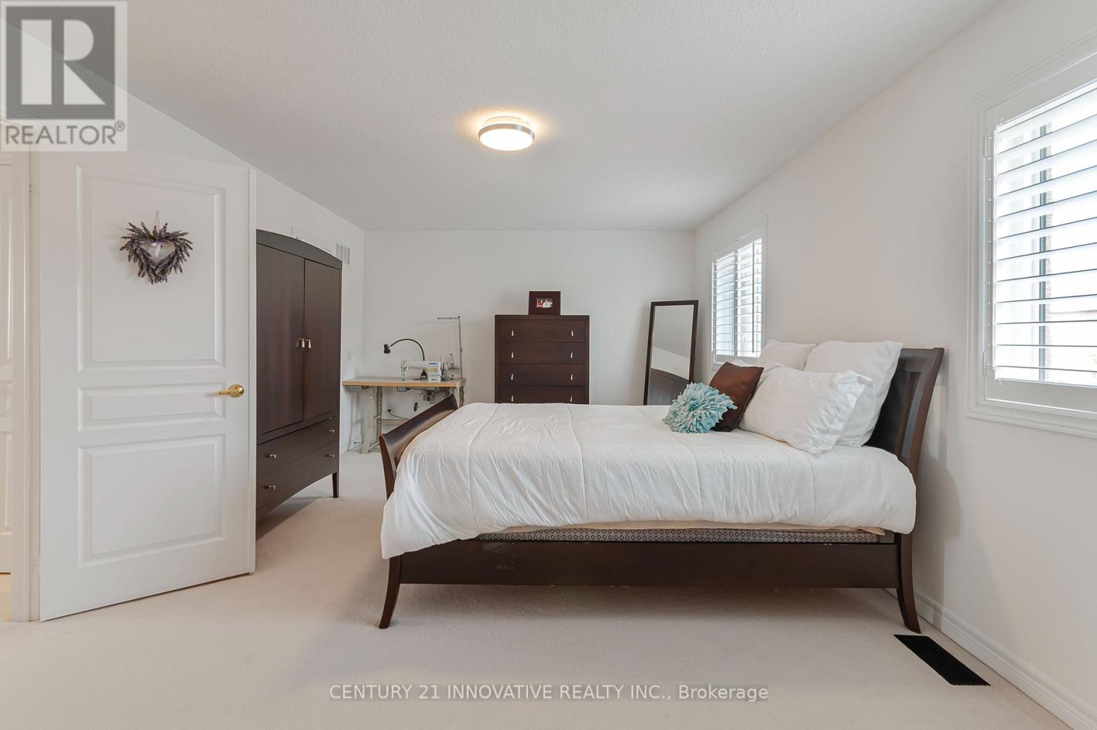 92 RIVERWALK DRIVE - 31