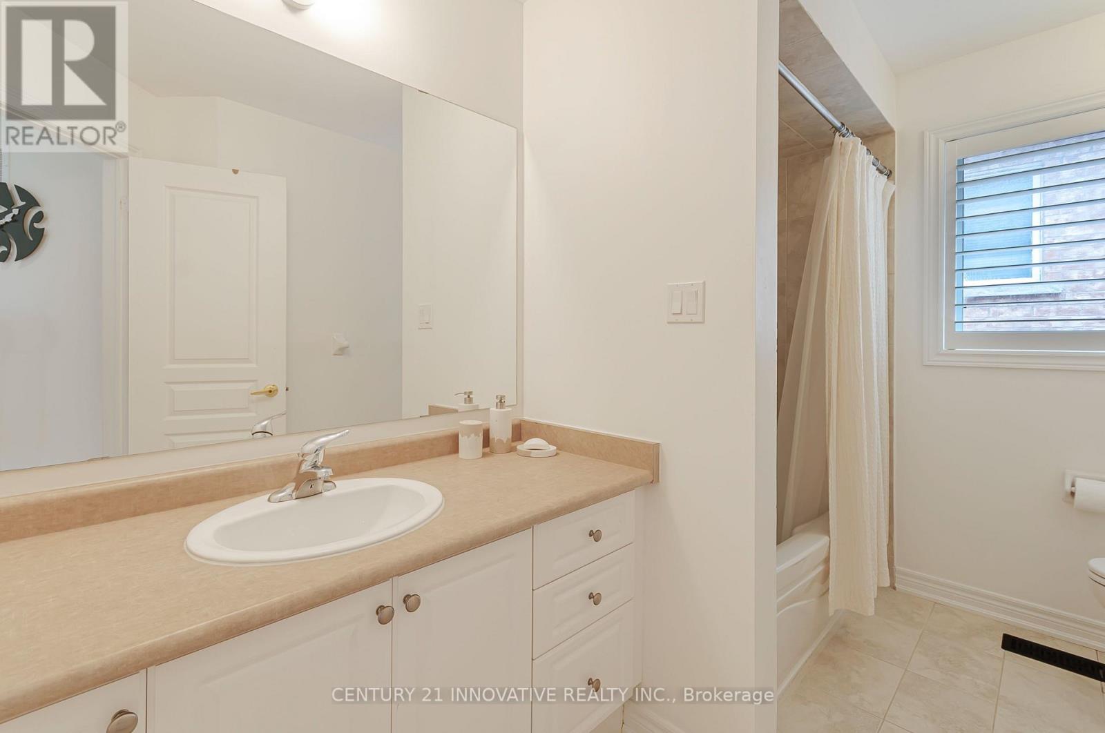 92 RIVERWALK DRIVE - 34