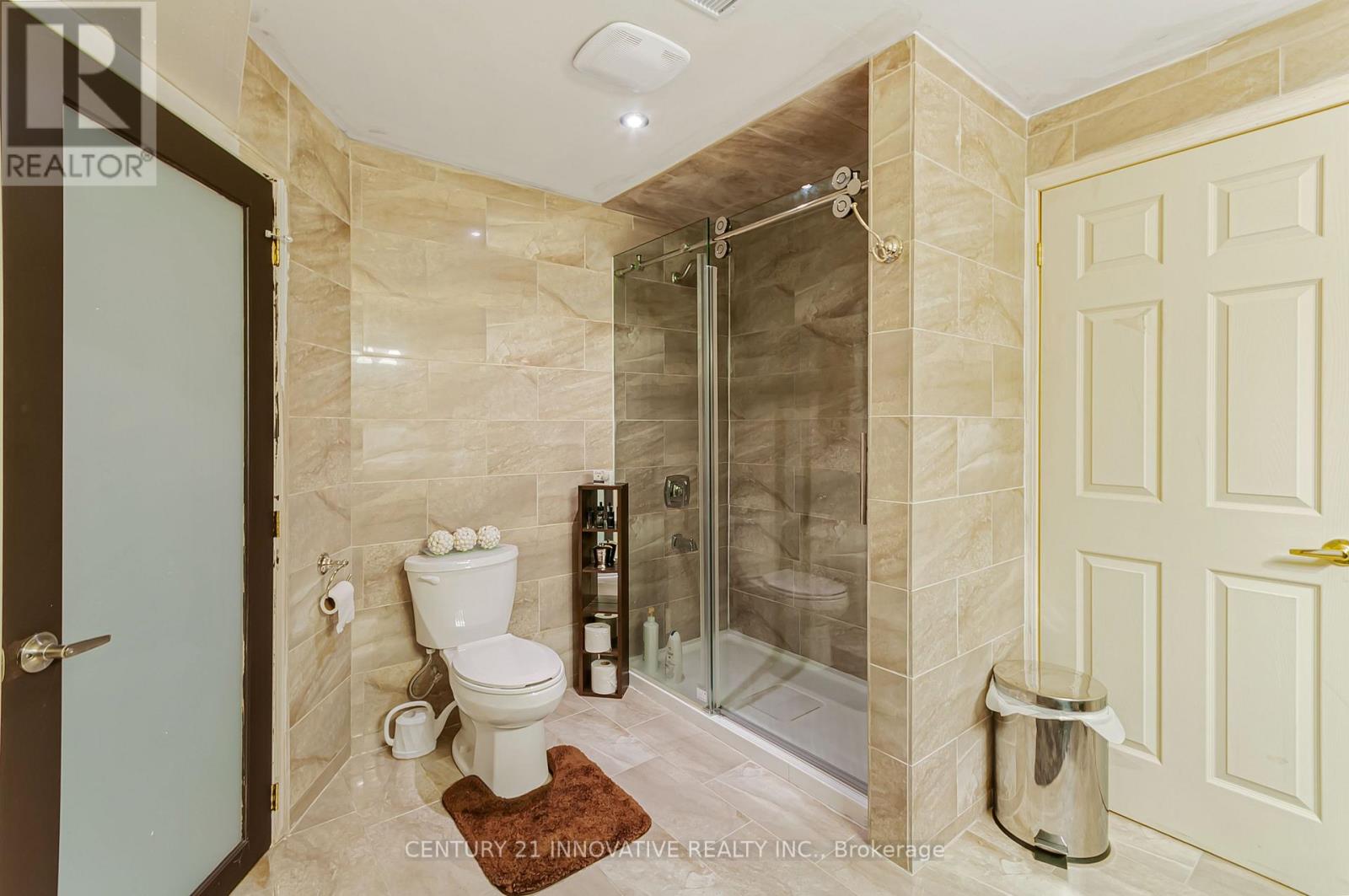 92 RIVERWALK DRIVE - 40