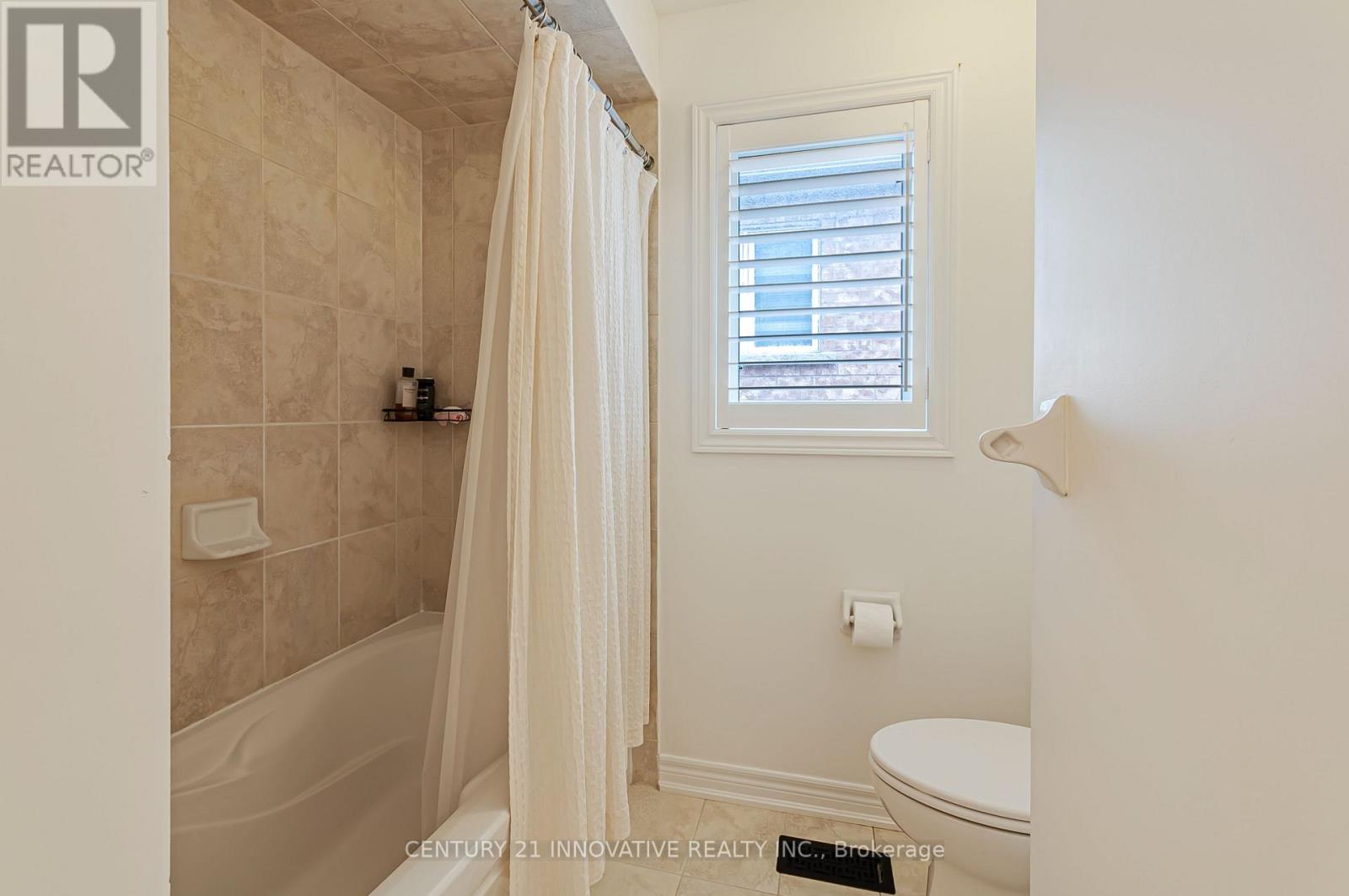 92 RIVERWALK DRIVE - 35