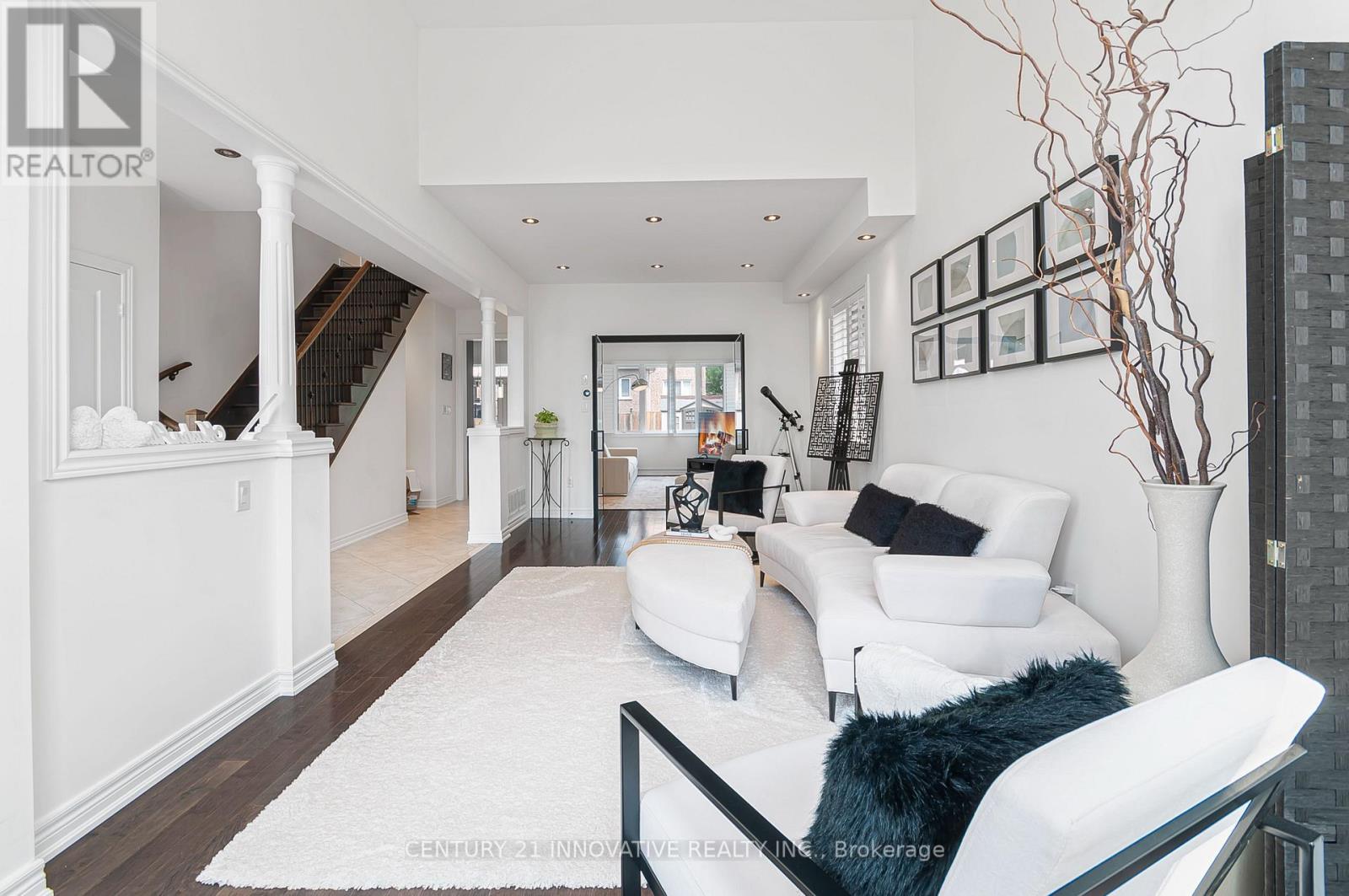 92 RIVERWALK DRIVE - 15