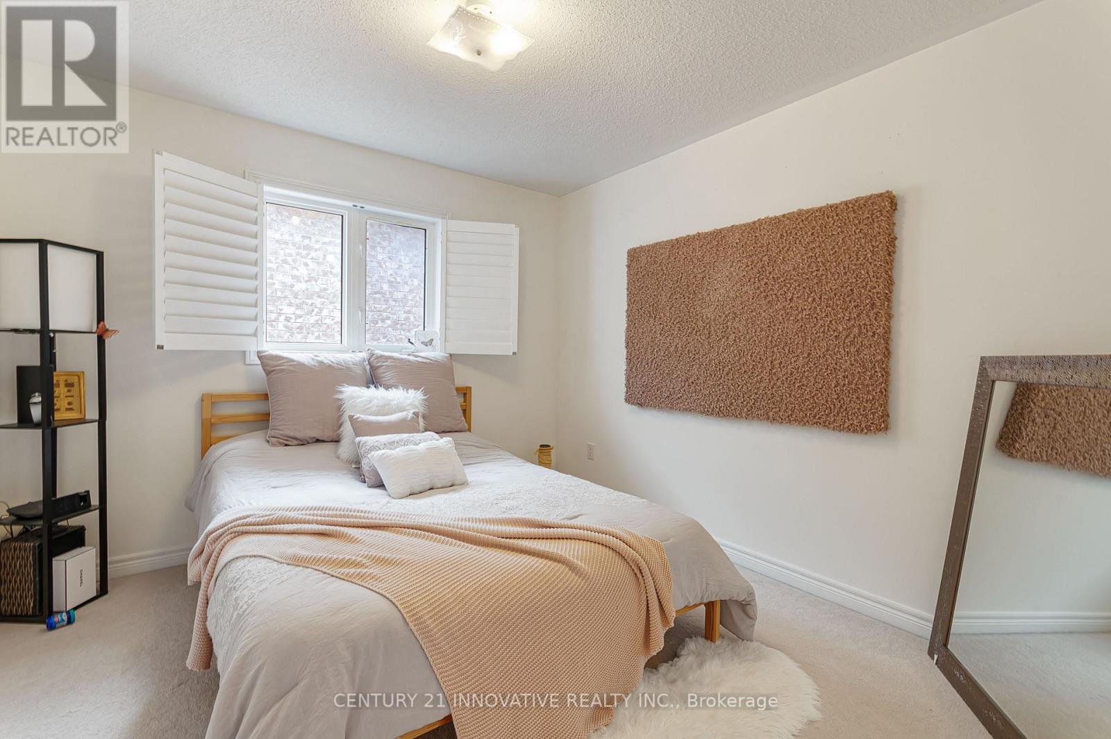 92 RIVERWALK DRIVE - 25