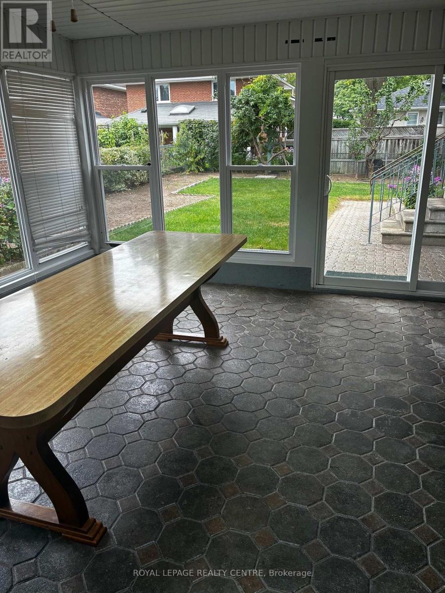 2201 CLIFF ROAD - 32