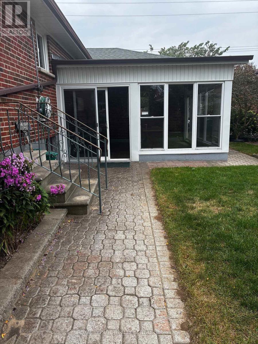 2201 CLIFF ROAD - 33