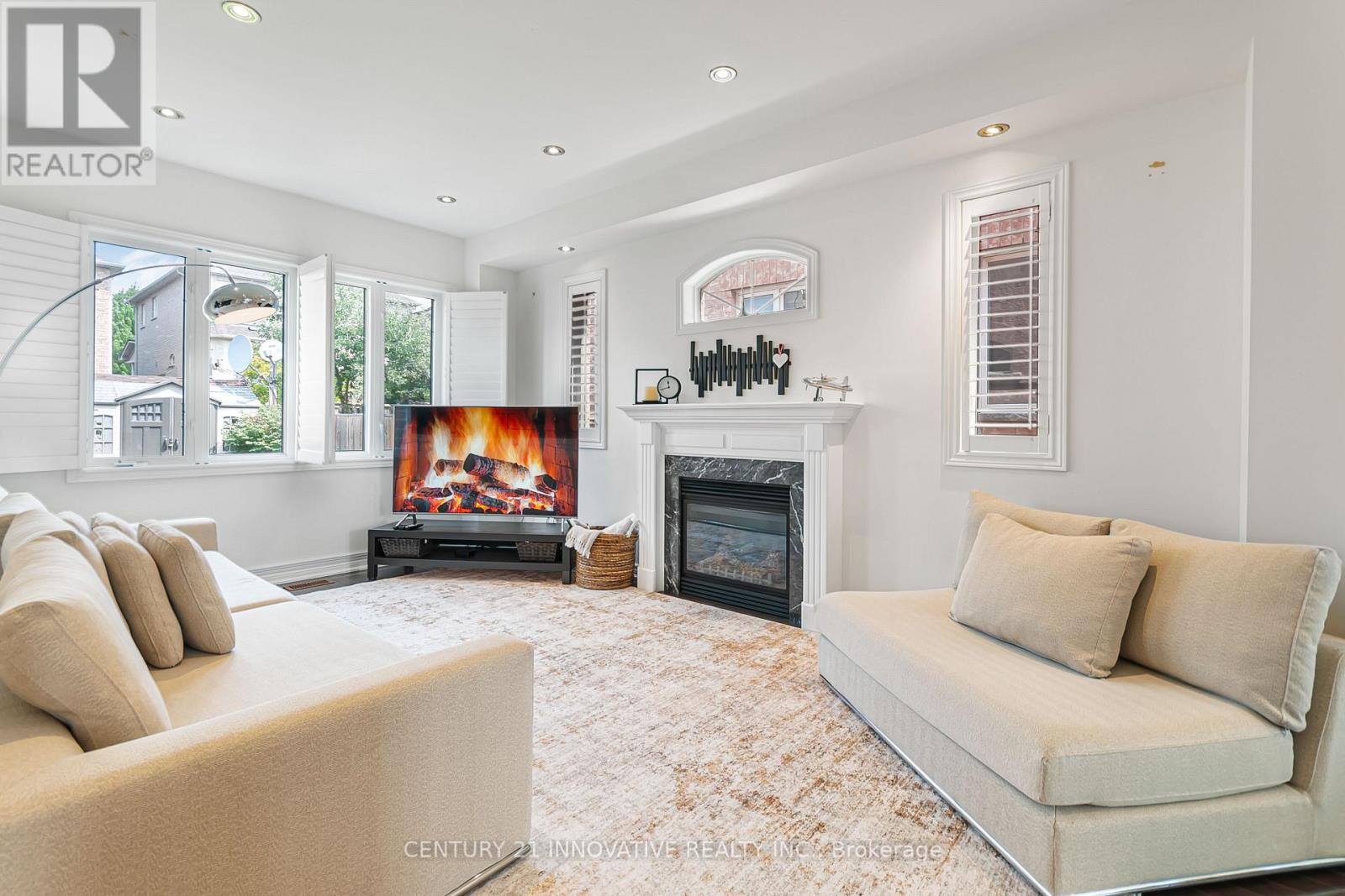 92 RIVERWALK DRIVE - 16