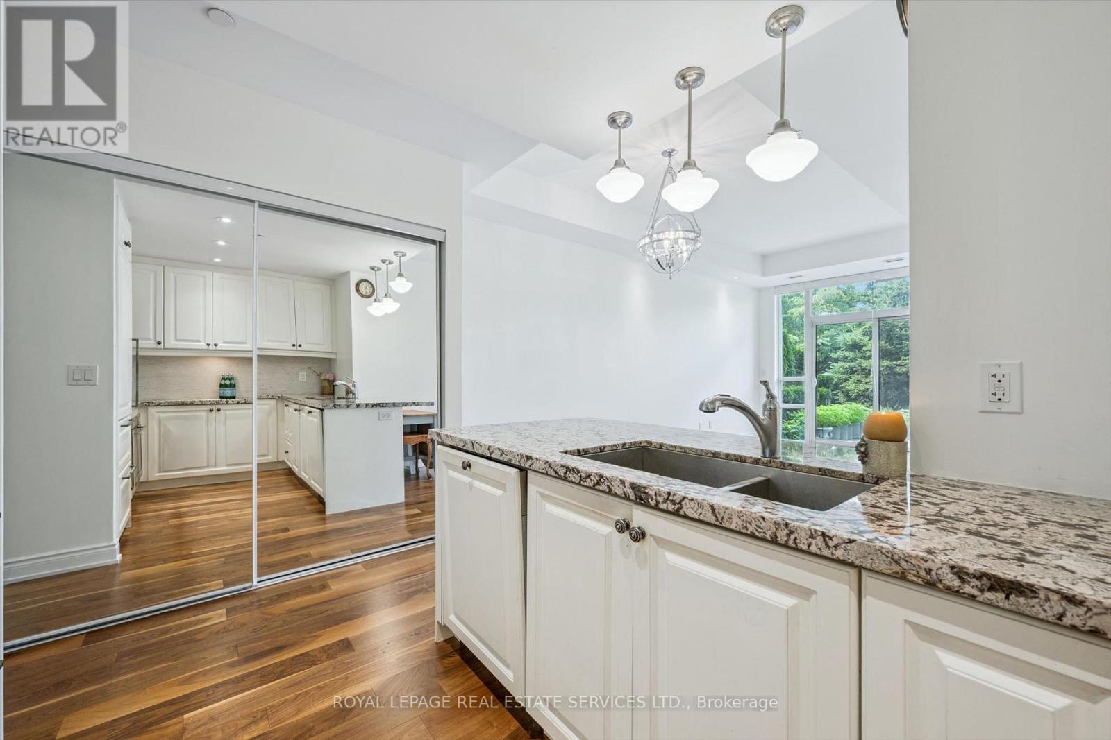 #122C 3500 LAKESHORE ROAD W - 14