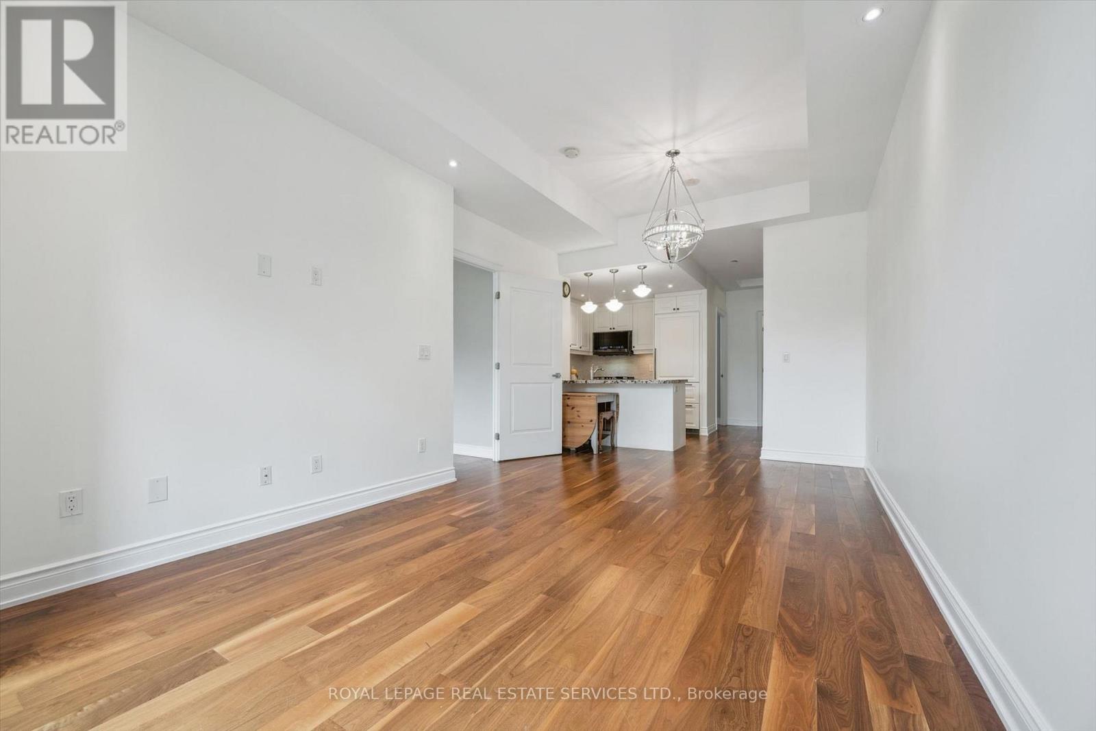 #122C 3500 LAKESHORE ROAD W - 17