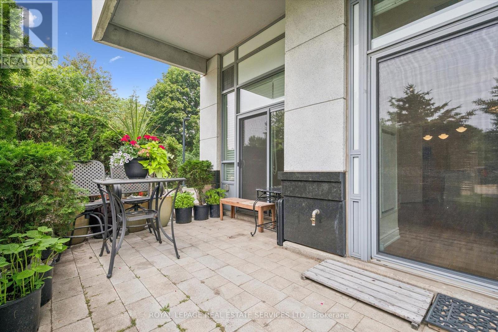 #122C 3500 LAKESHORE ROAD W - 31