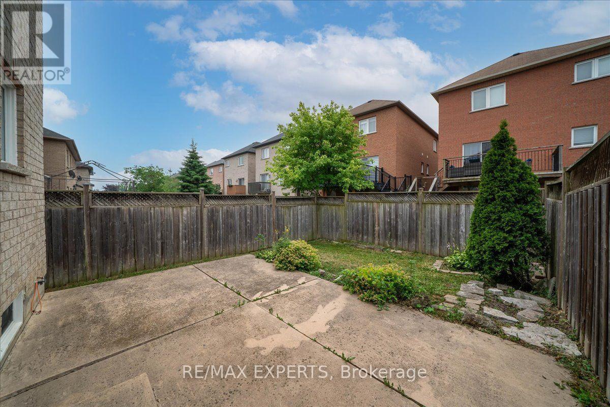 12 SILVERVALLEY DRIVE - 44