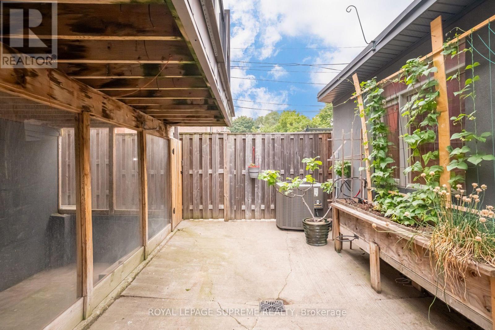 46B STRATHNAIRN AVENUE - 34