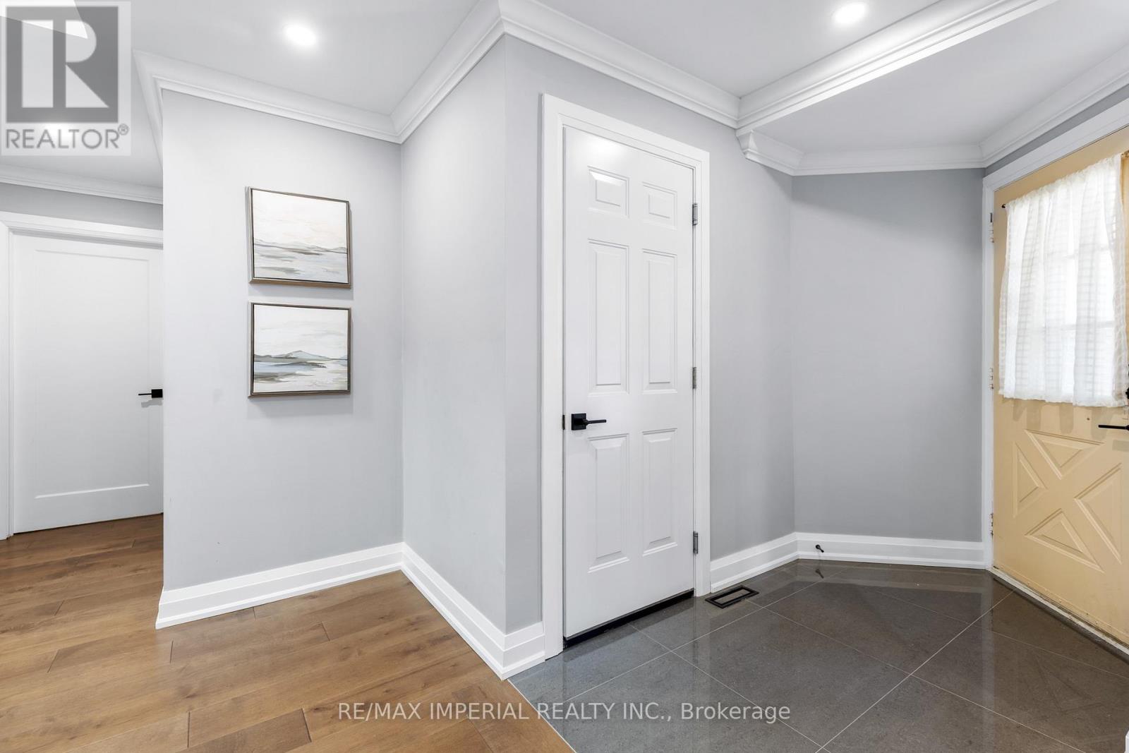 311 YOUNGSTOWN AVENUE - 16