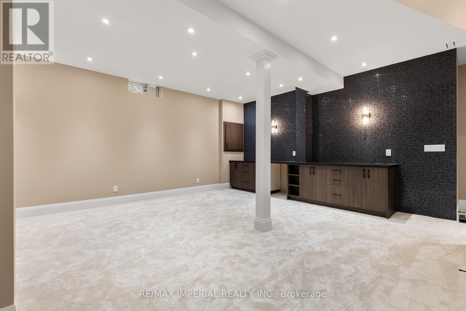 311 YOUNGSTOWN AVENUE - 44