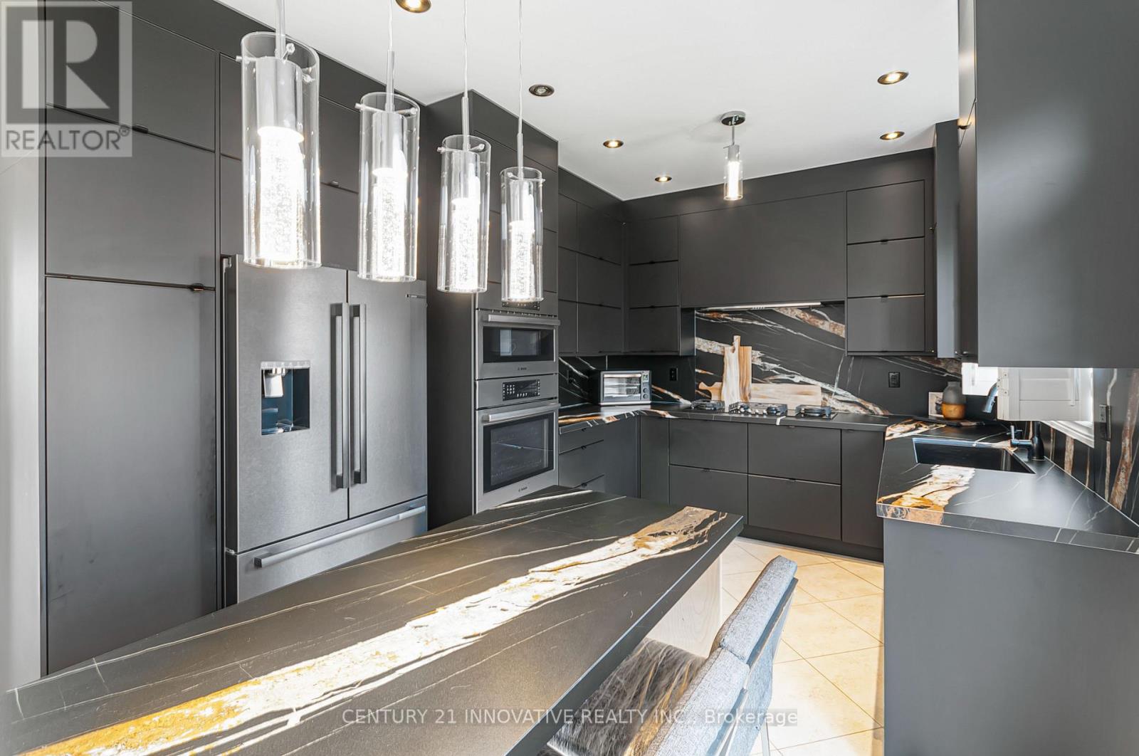 92 RIVERWALK DRIVE - 22