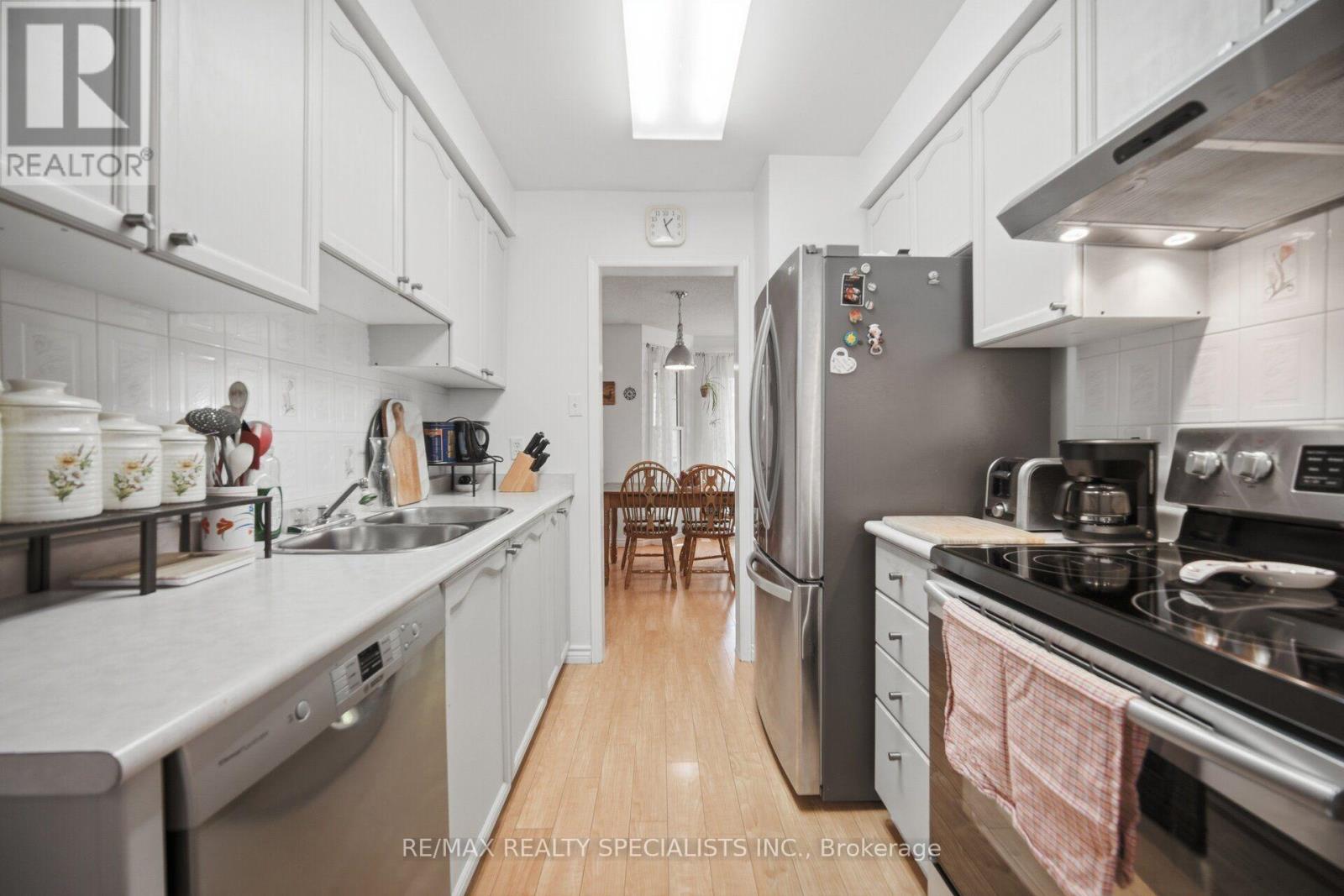 #17 2935 HEADON FOREST DRIVE - 15