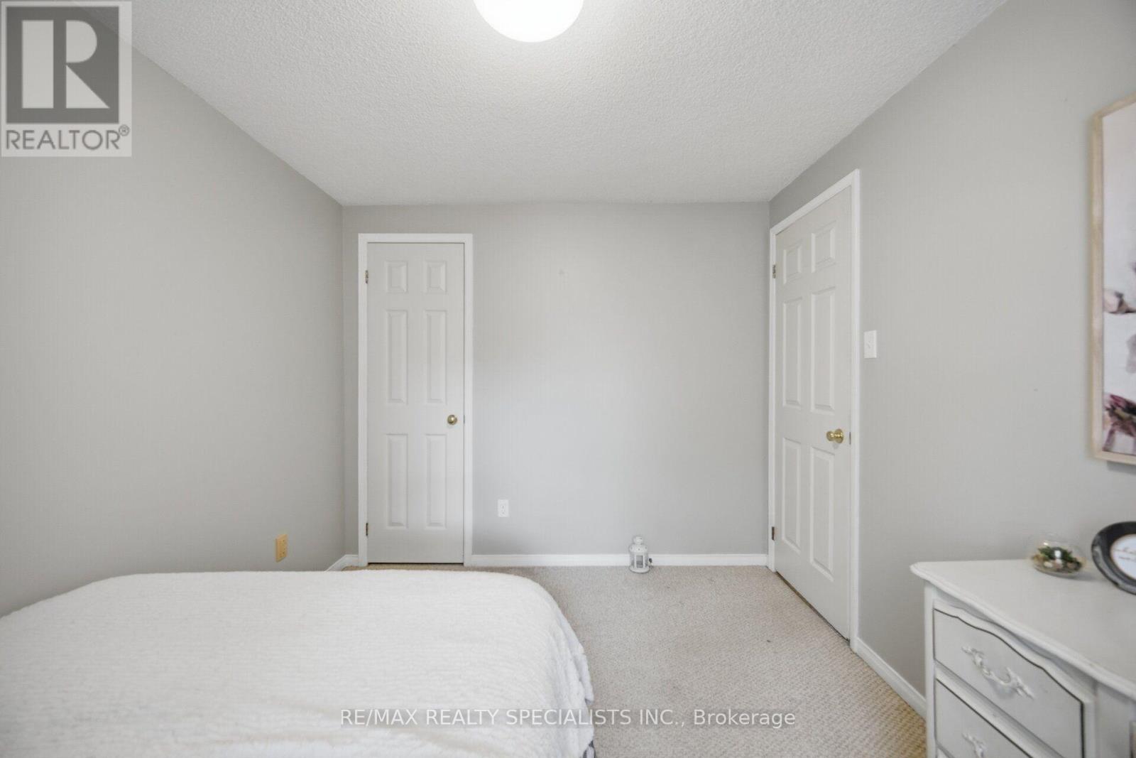#17 2935 HEADON FOREST DRIVE - 29