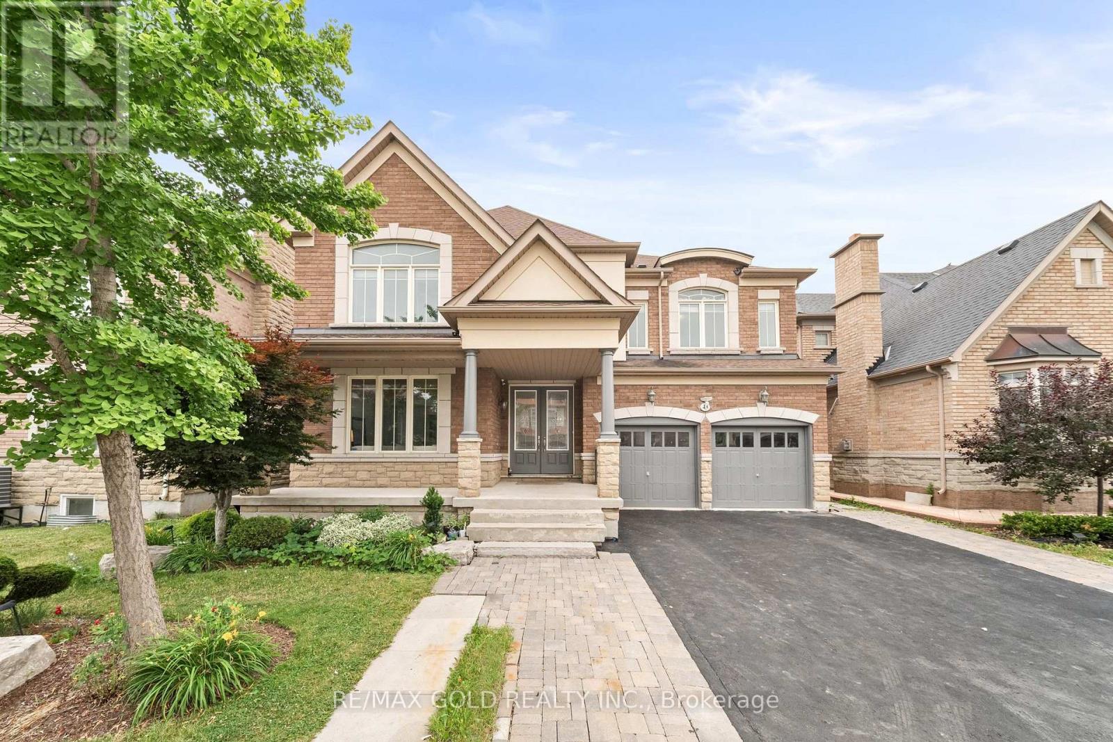 43 MIDSUMMER DRIVE - 1