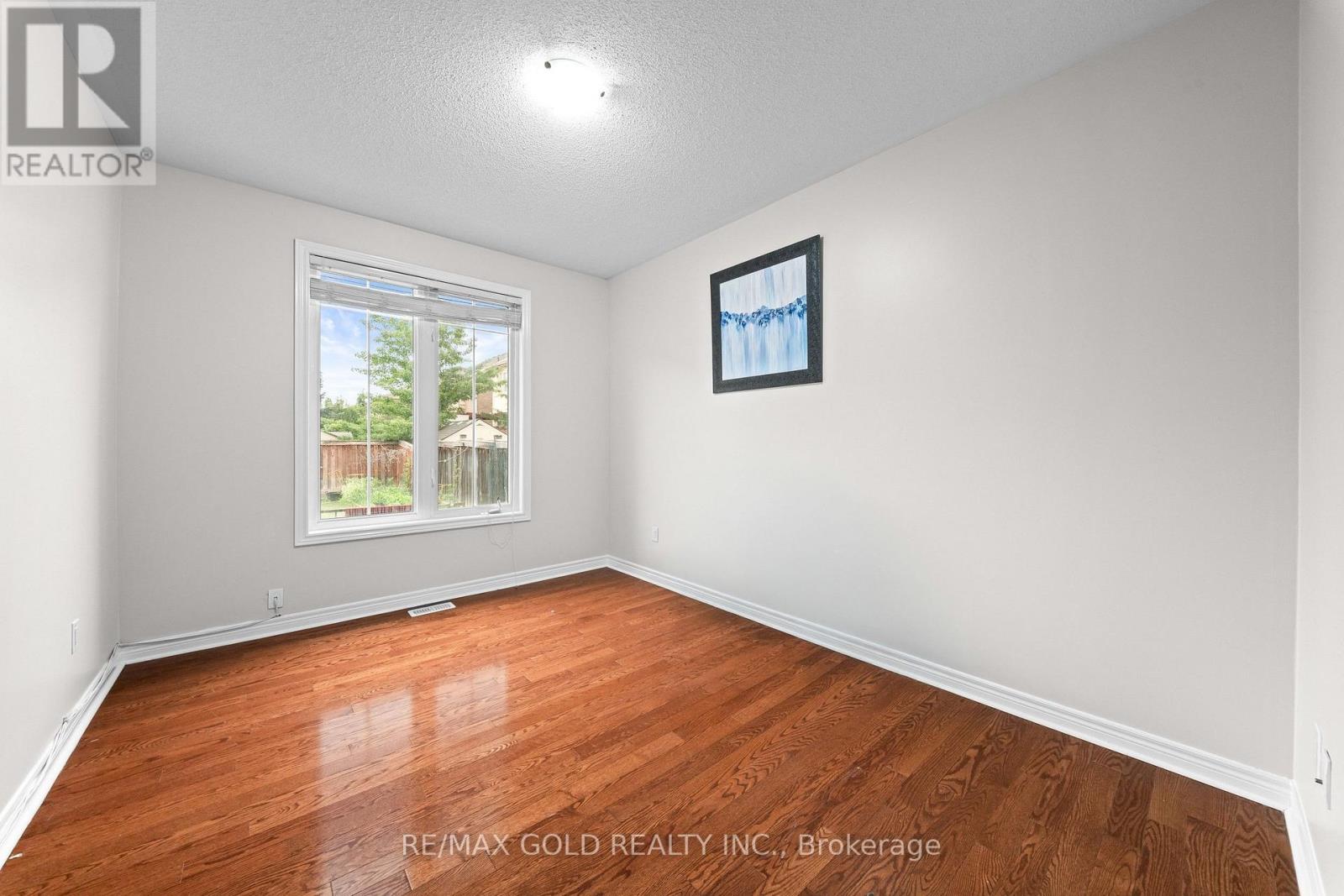 43 MIDSUMMER DRIVE - 15