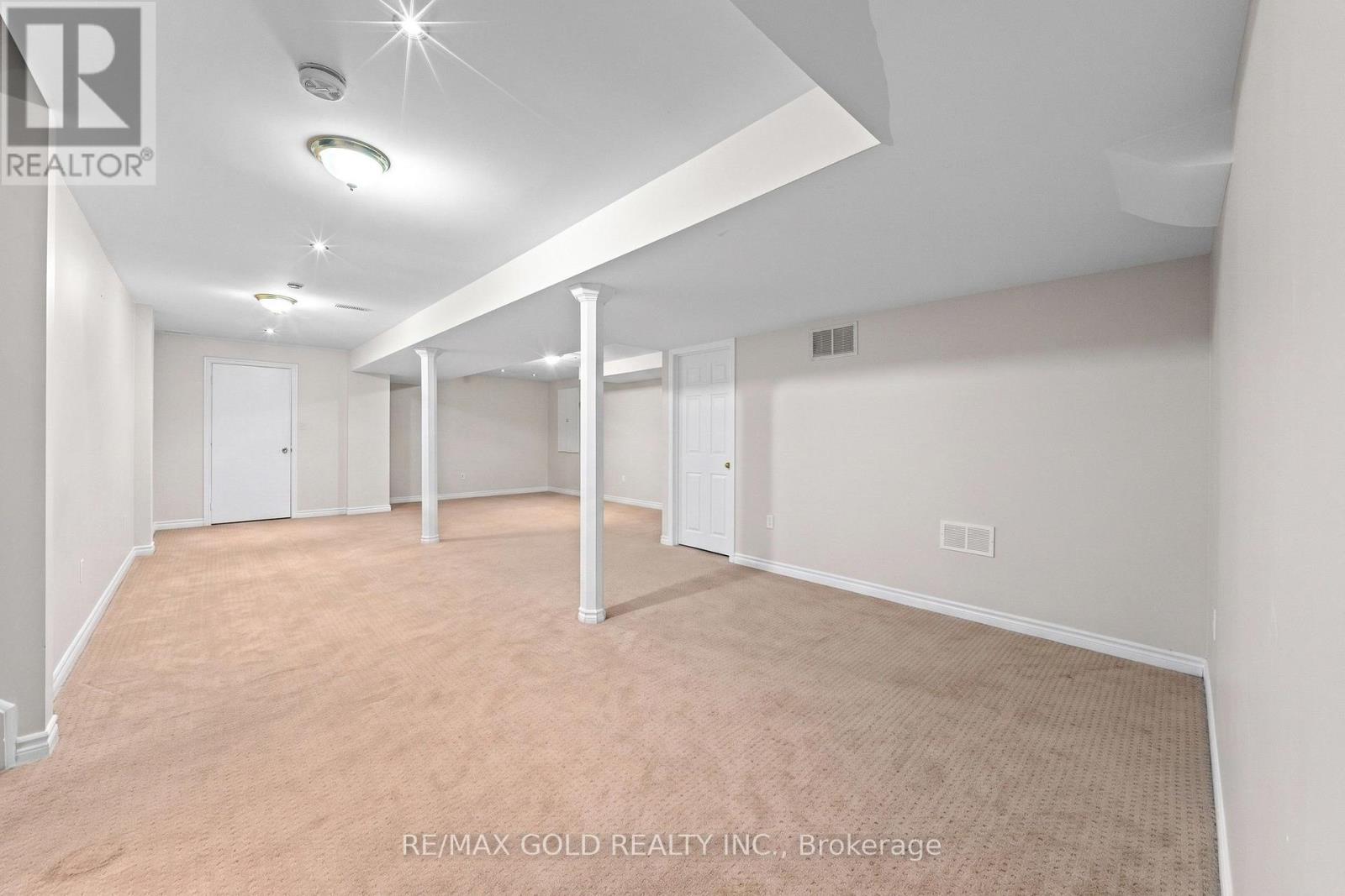 43 MIDSUMMER DRIVE - 27