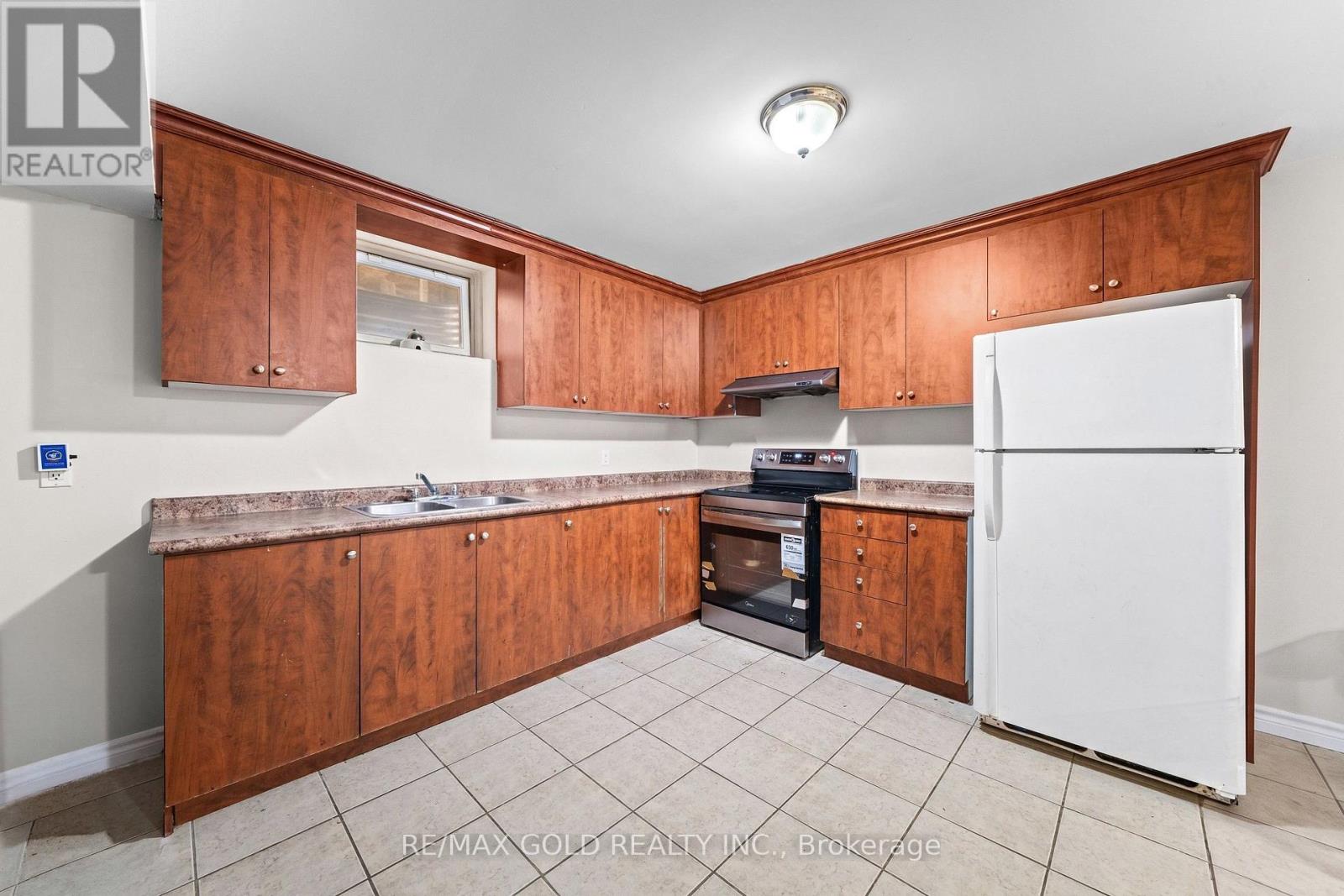 43 MIDSUMMER DRIVE - 29