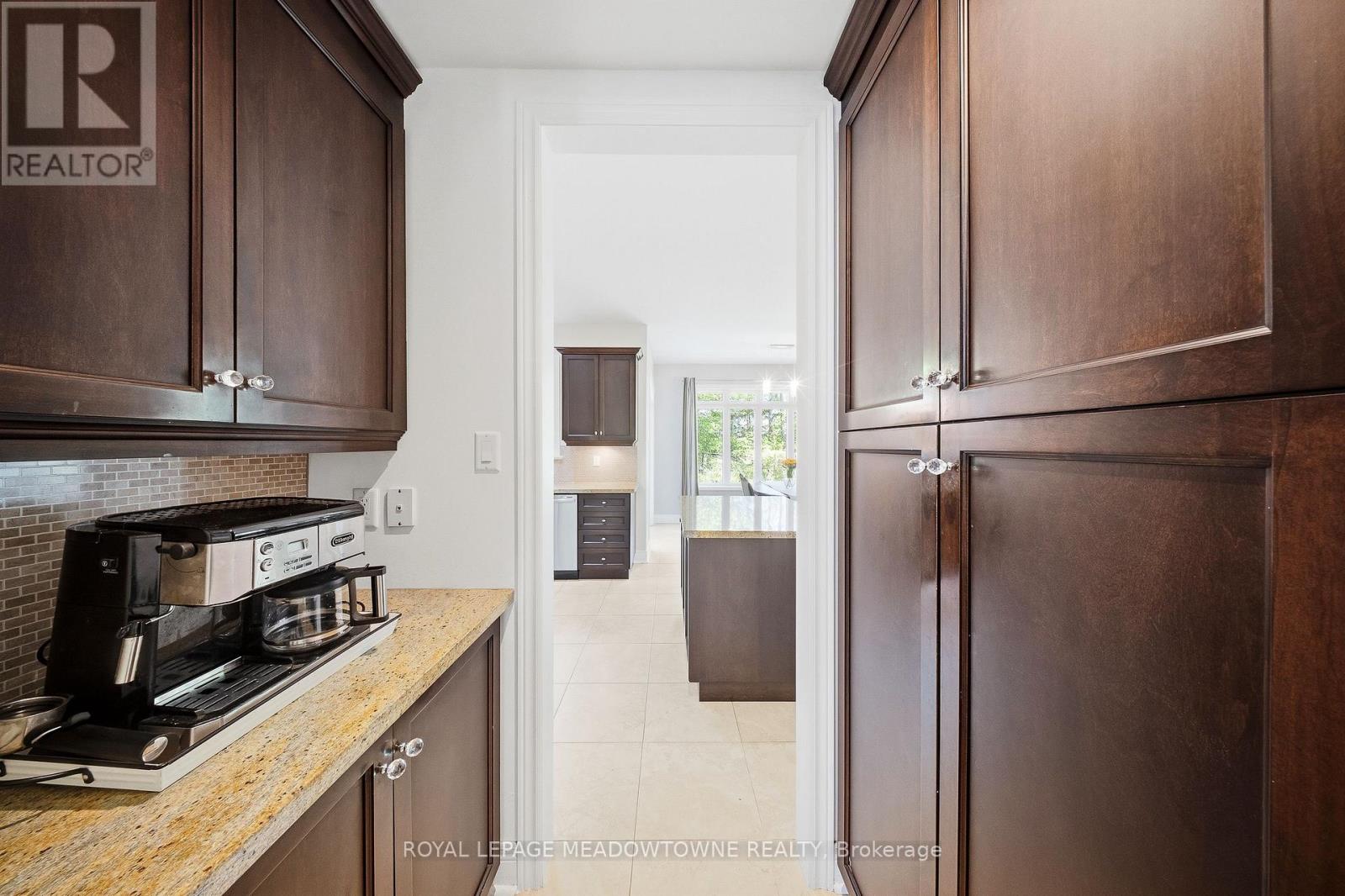 298 EATON STREET - 14