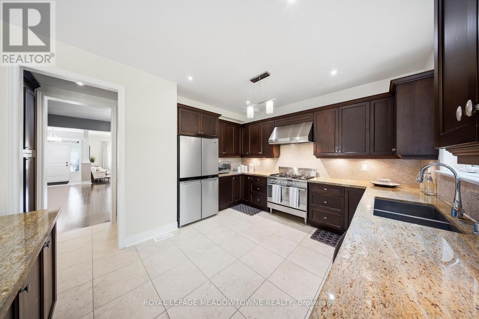 298 EATON STREET - 15