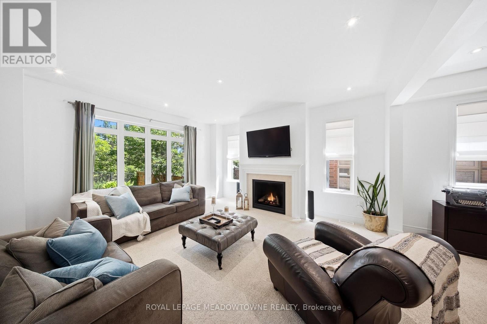 298 EATON STREET - 21