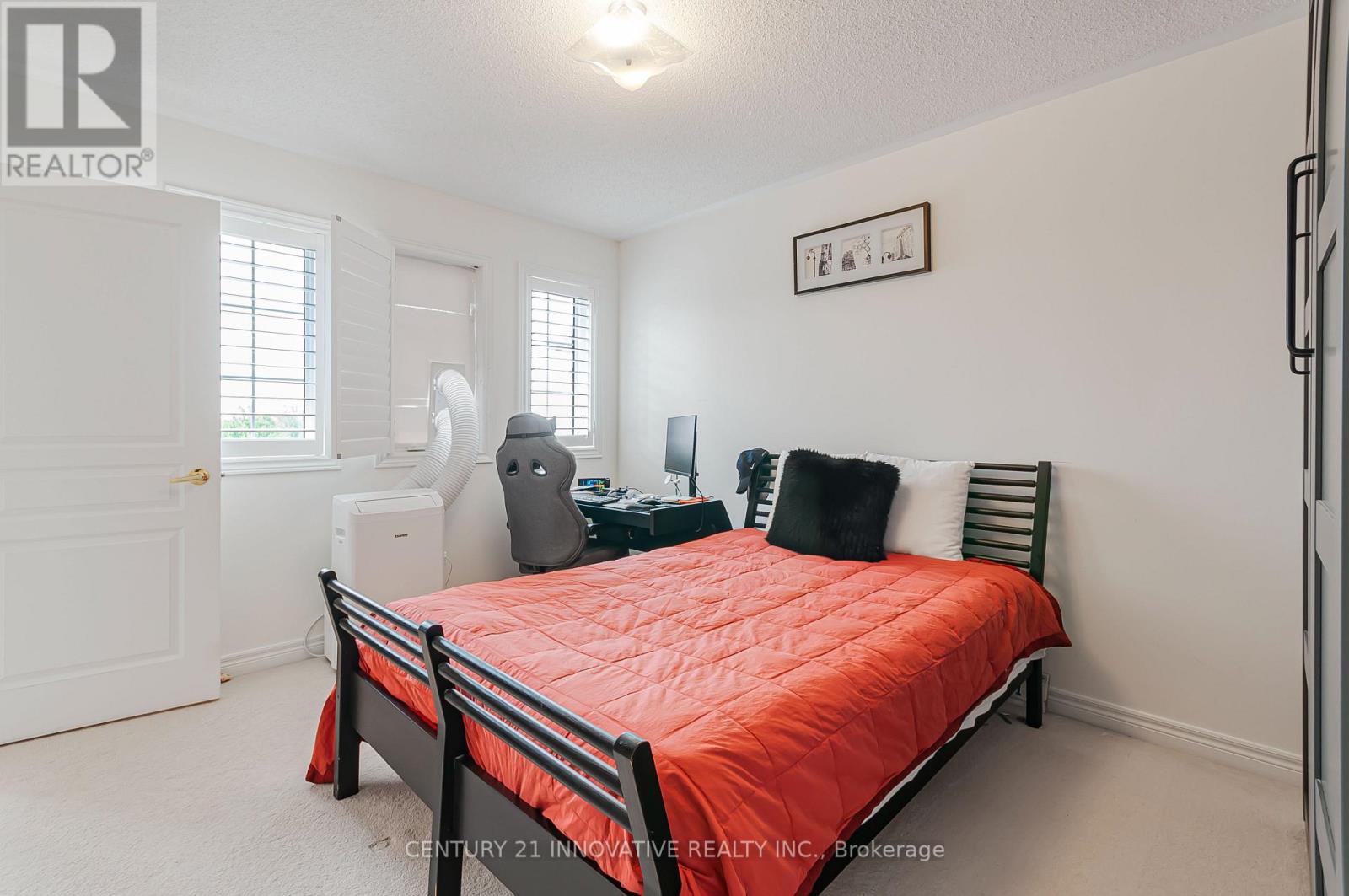 92 RIVERWALK DRIVE - 27