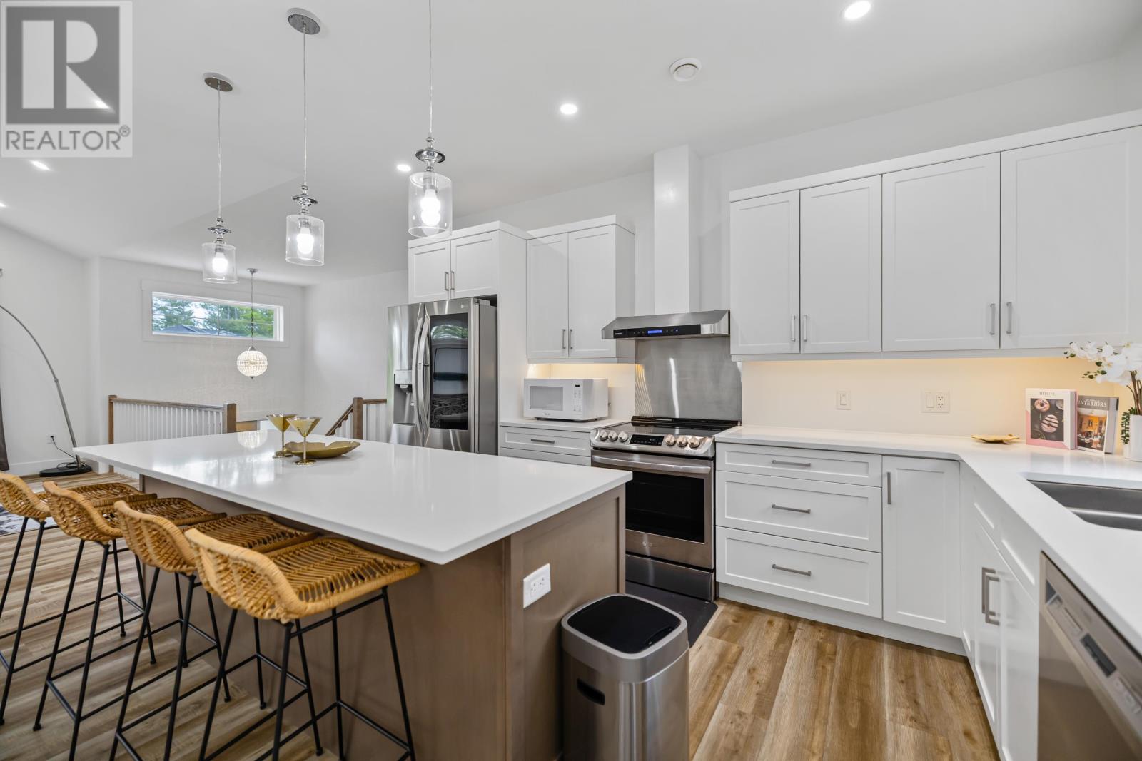 74 England Circle - Image 16