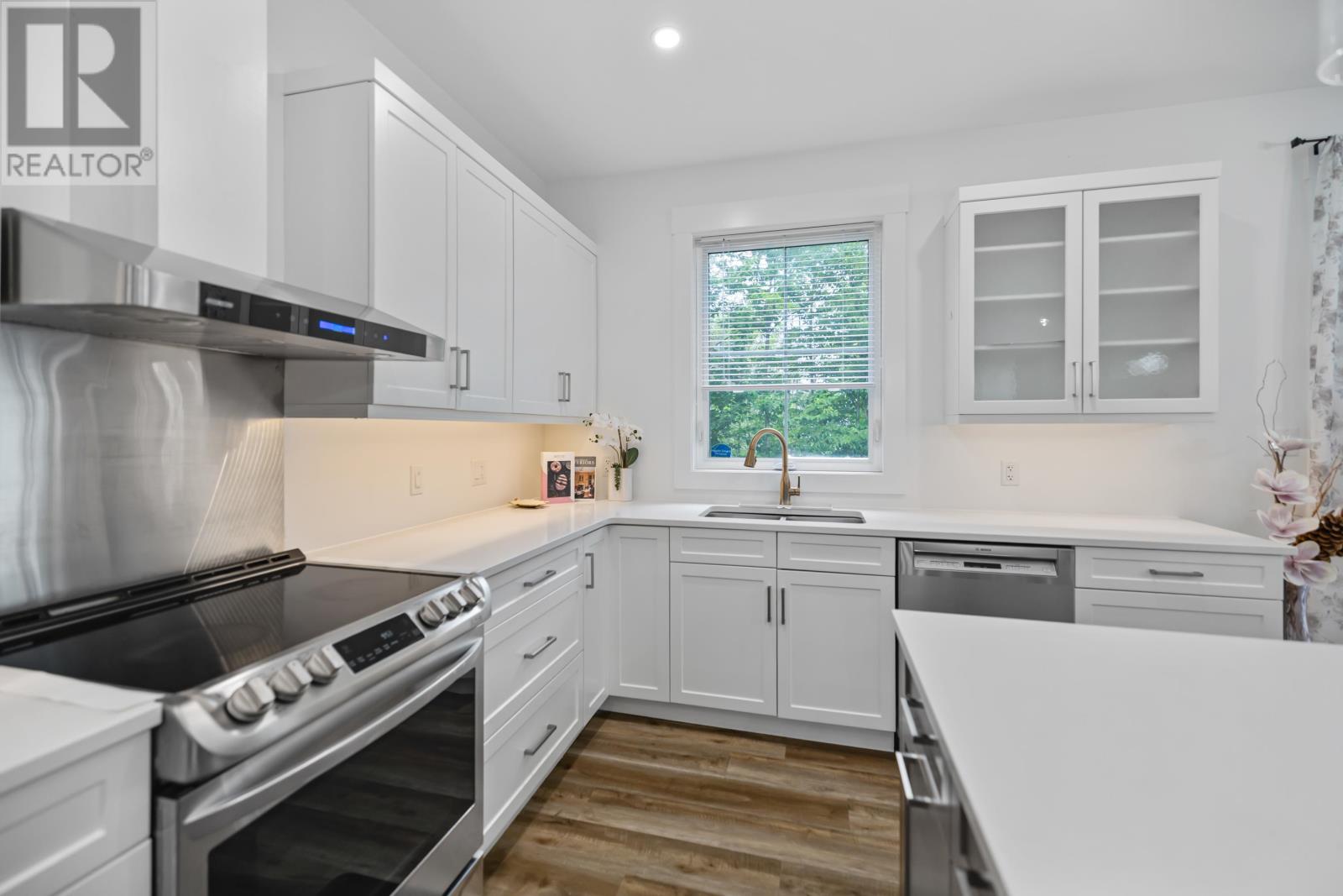 74 England Circle - Image 18