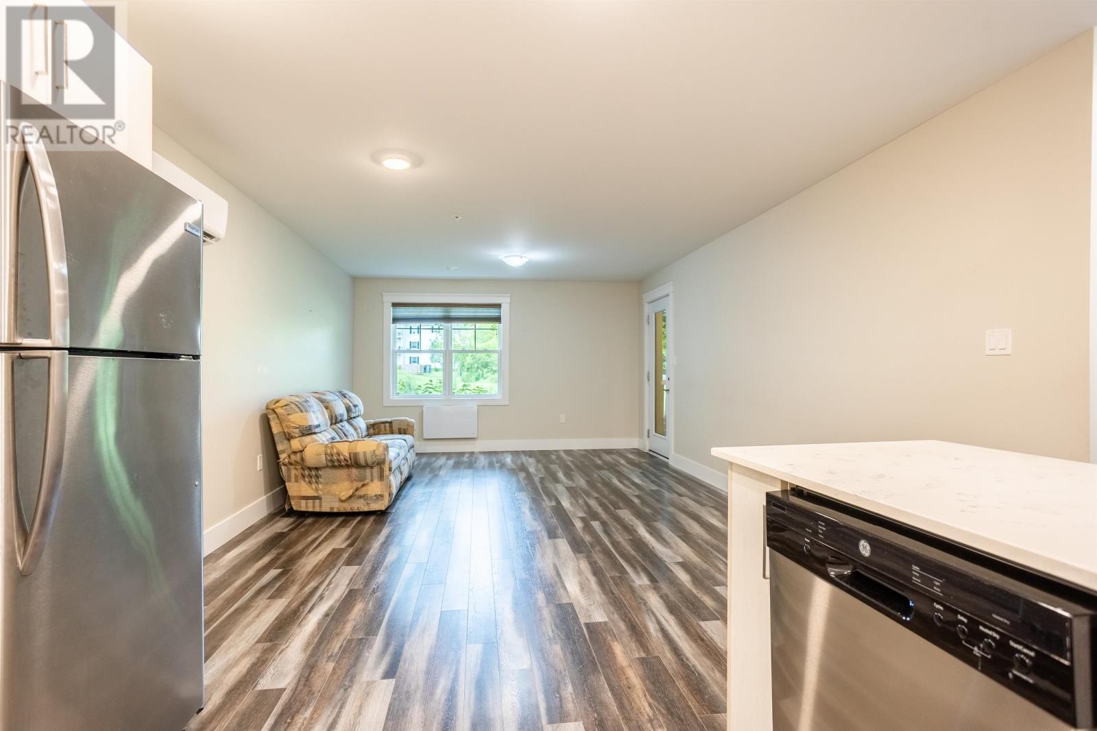 #105 29 Stratford Road - 6