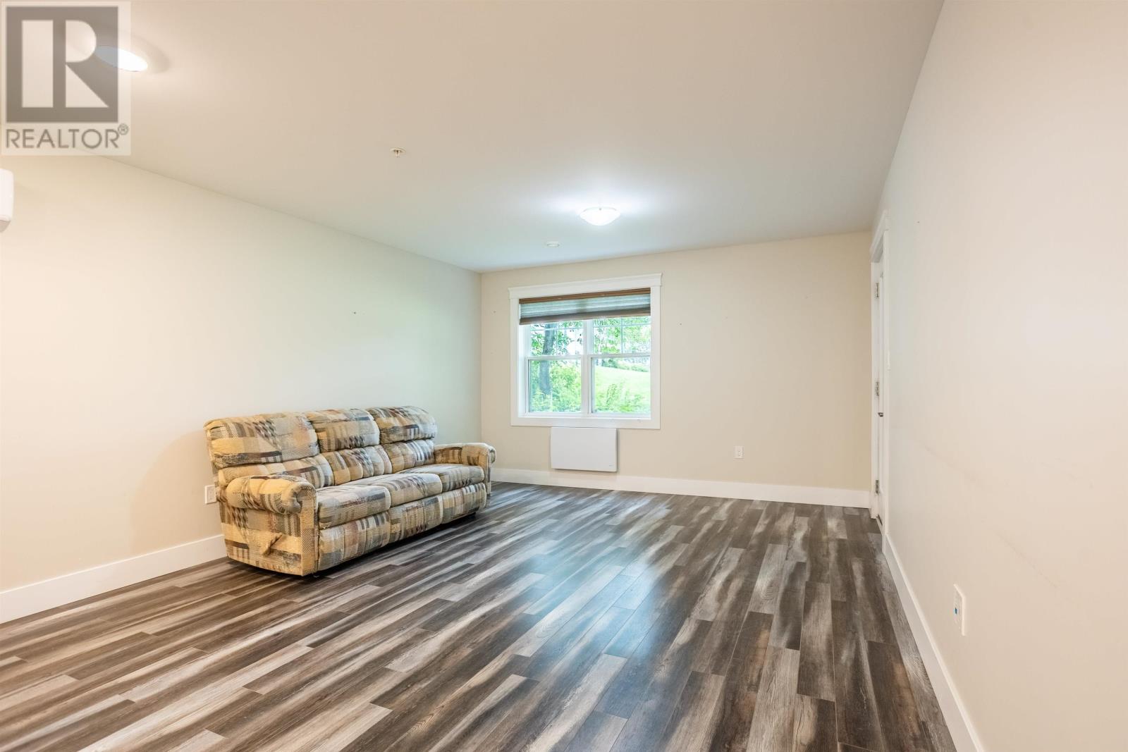 #105 29 Stratford Road - 8