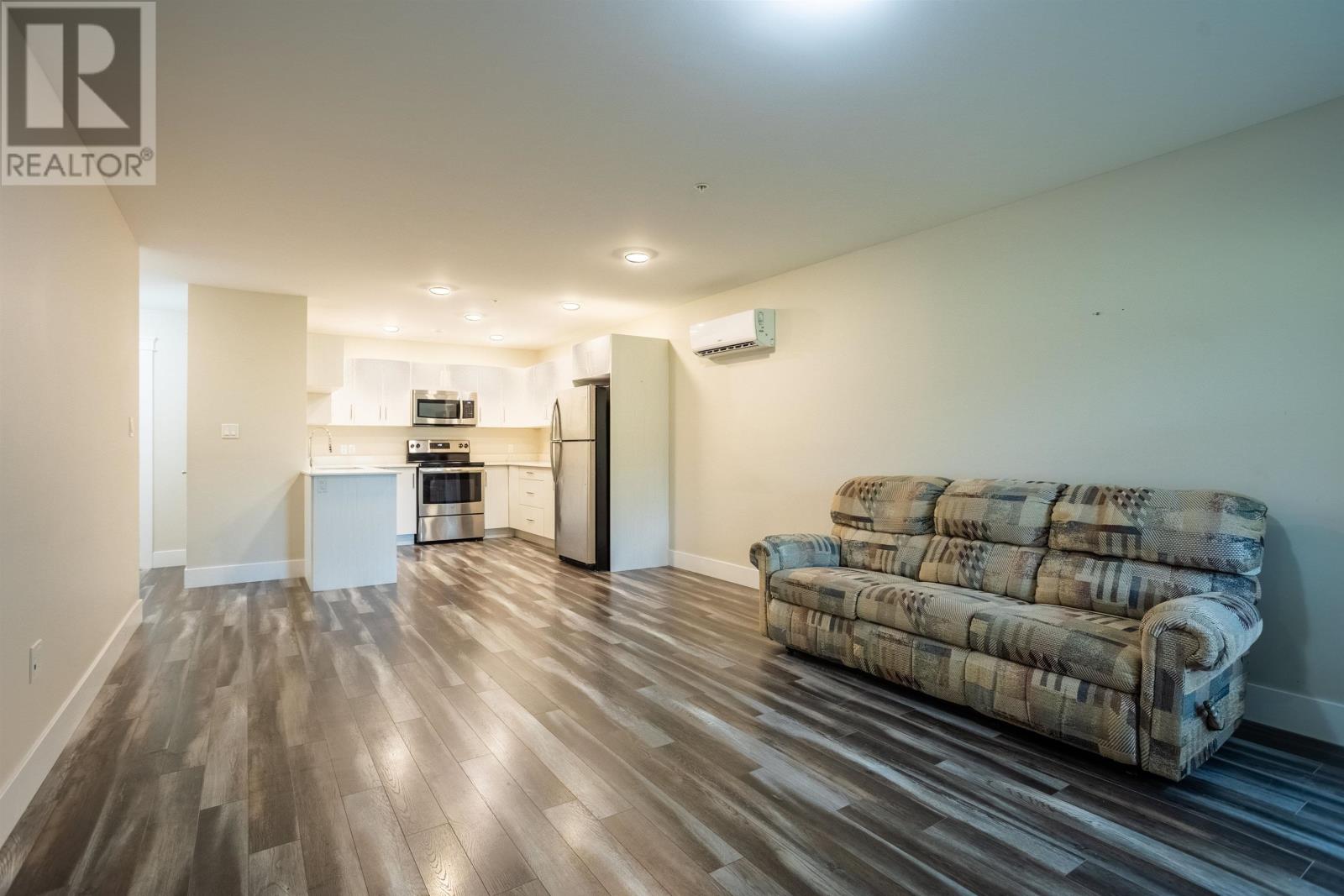 #105 29 Stratford Road - 9
