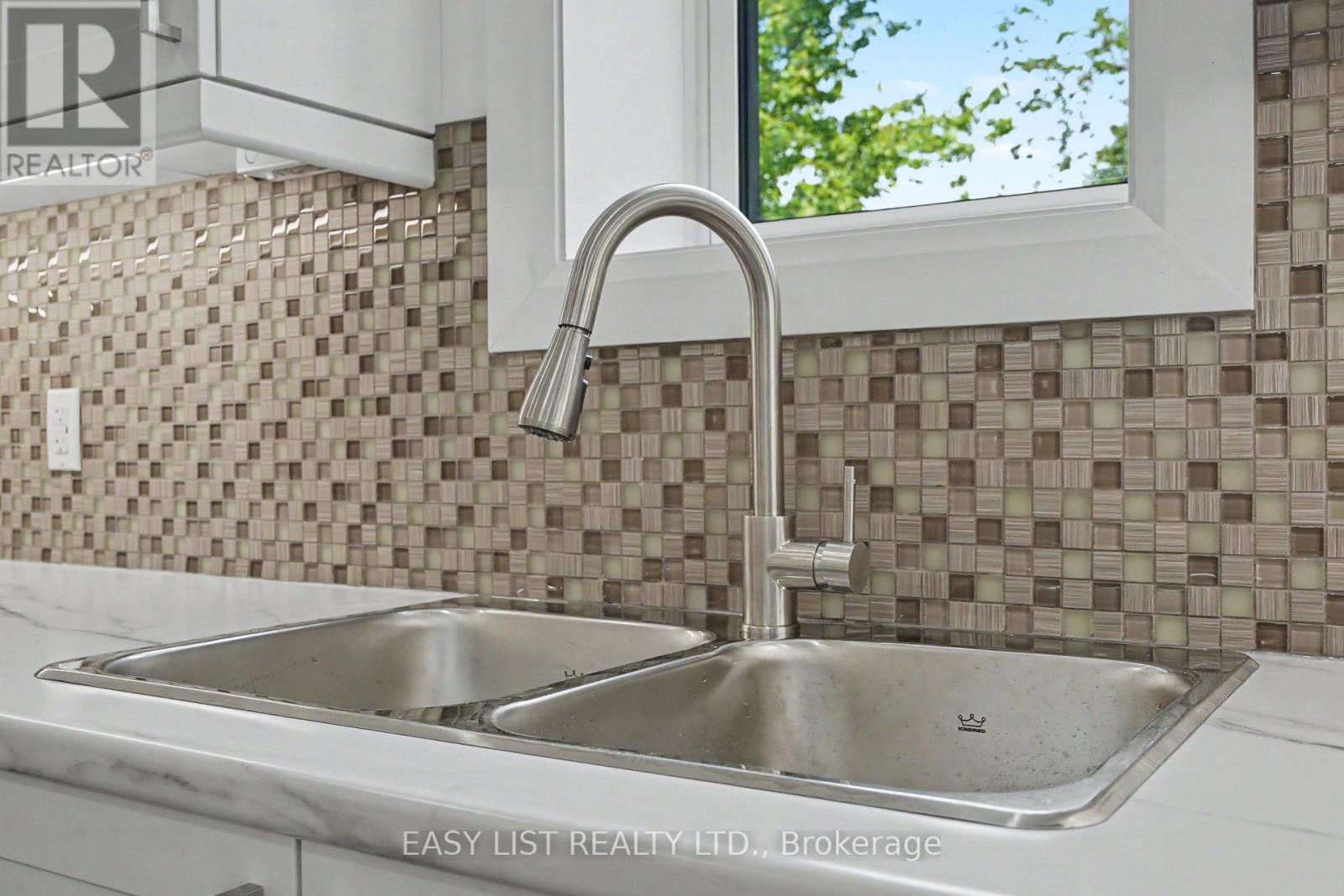 840 LORNE AVENUE - 16